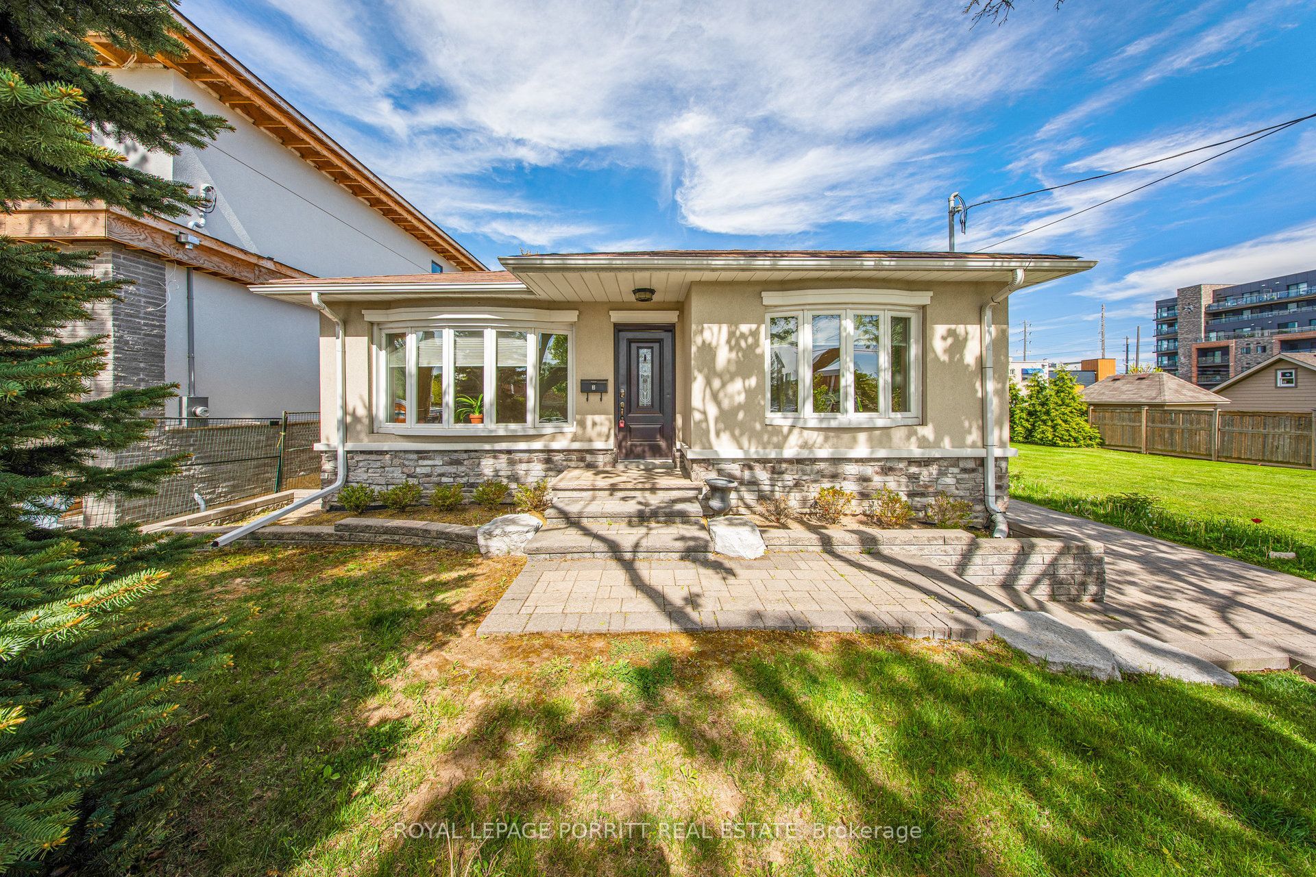 3 Orianna Drive, Toronto, ON M8W 4M8