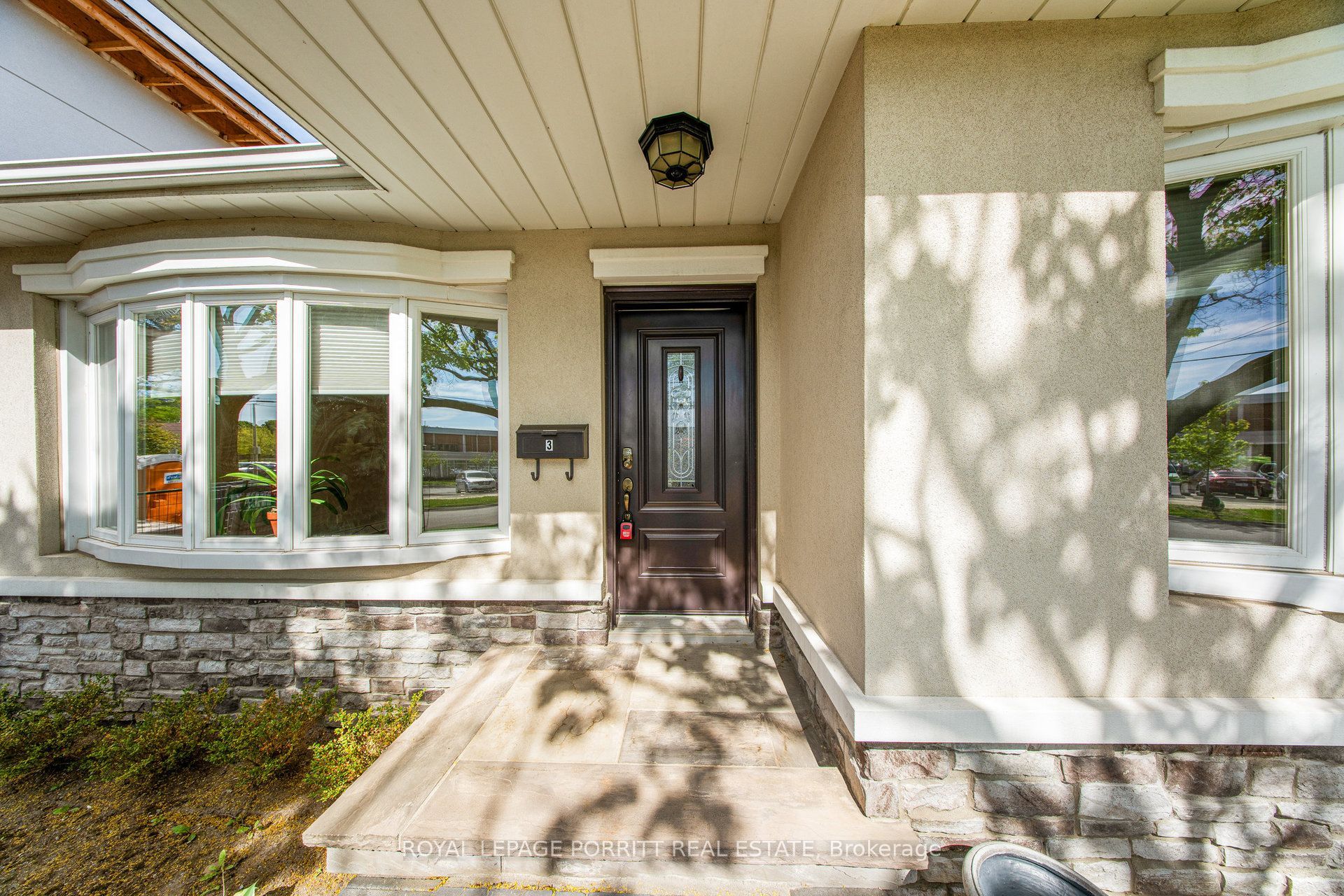 3 Orianna Drive, Toronto, ON M8W 4M8 photo 2