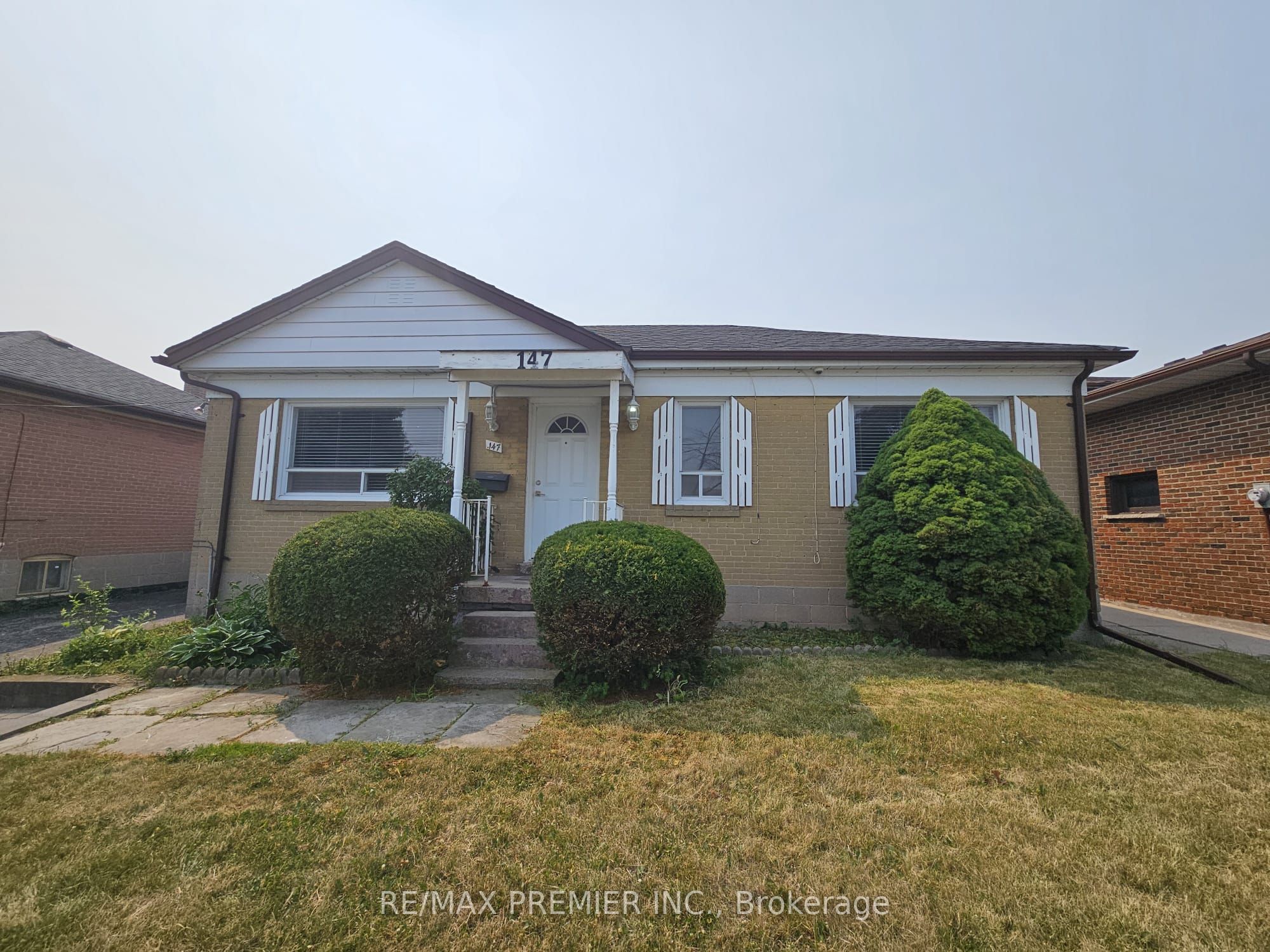 147 Calvington Drive Main Floor, Toronto, ON M3M 2M7