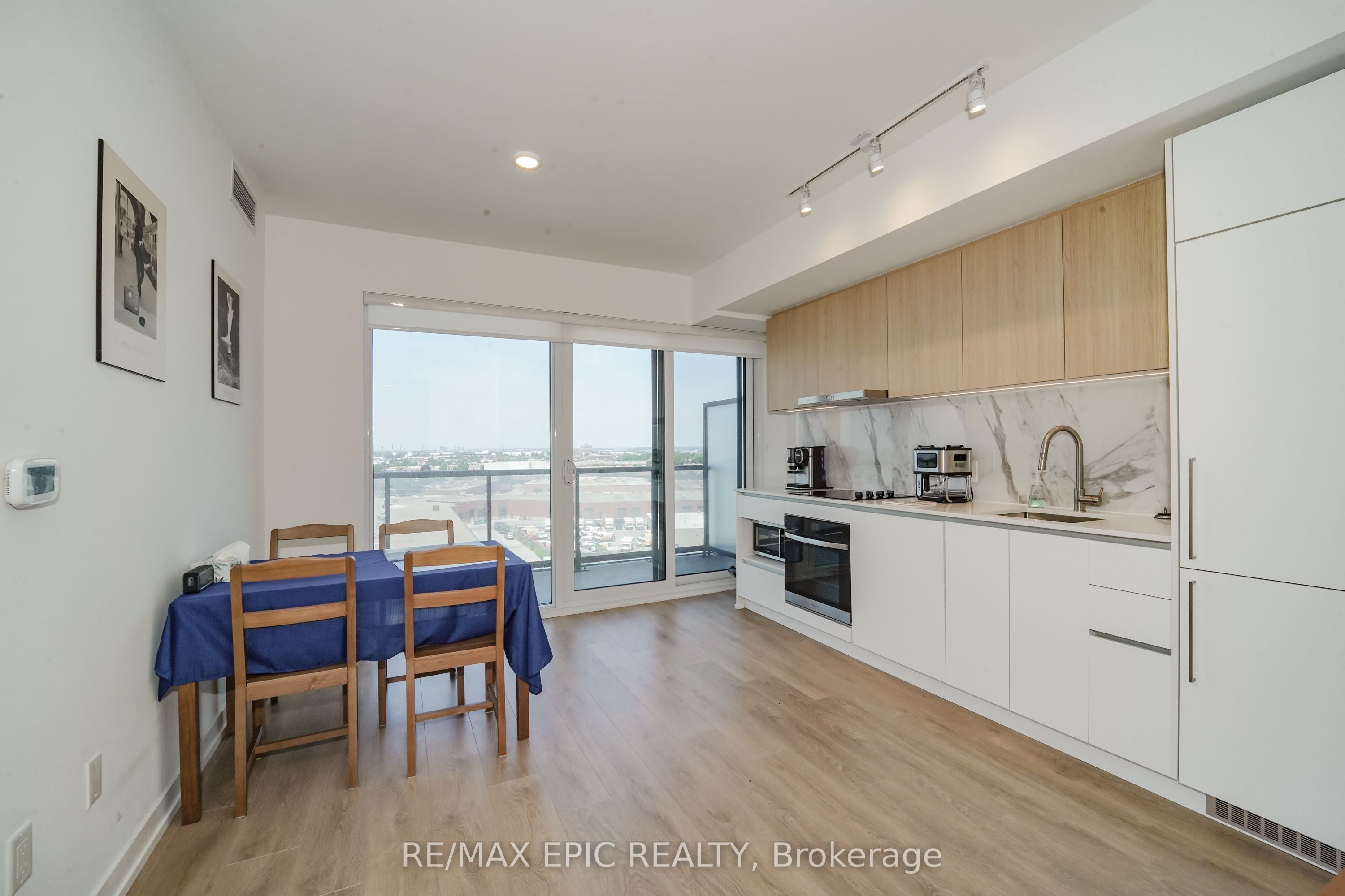1100 Sheppard Avenue W 928, Toronto, ON M3K 0E4 photo 3