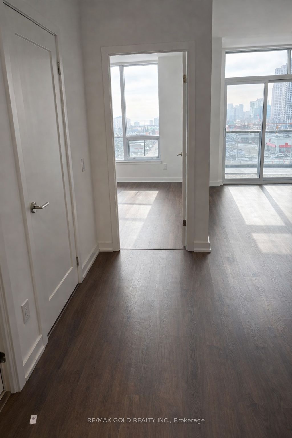 5105 Hurontario Street 437, Mississauga, ON L4Z 0C9 photo 2
