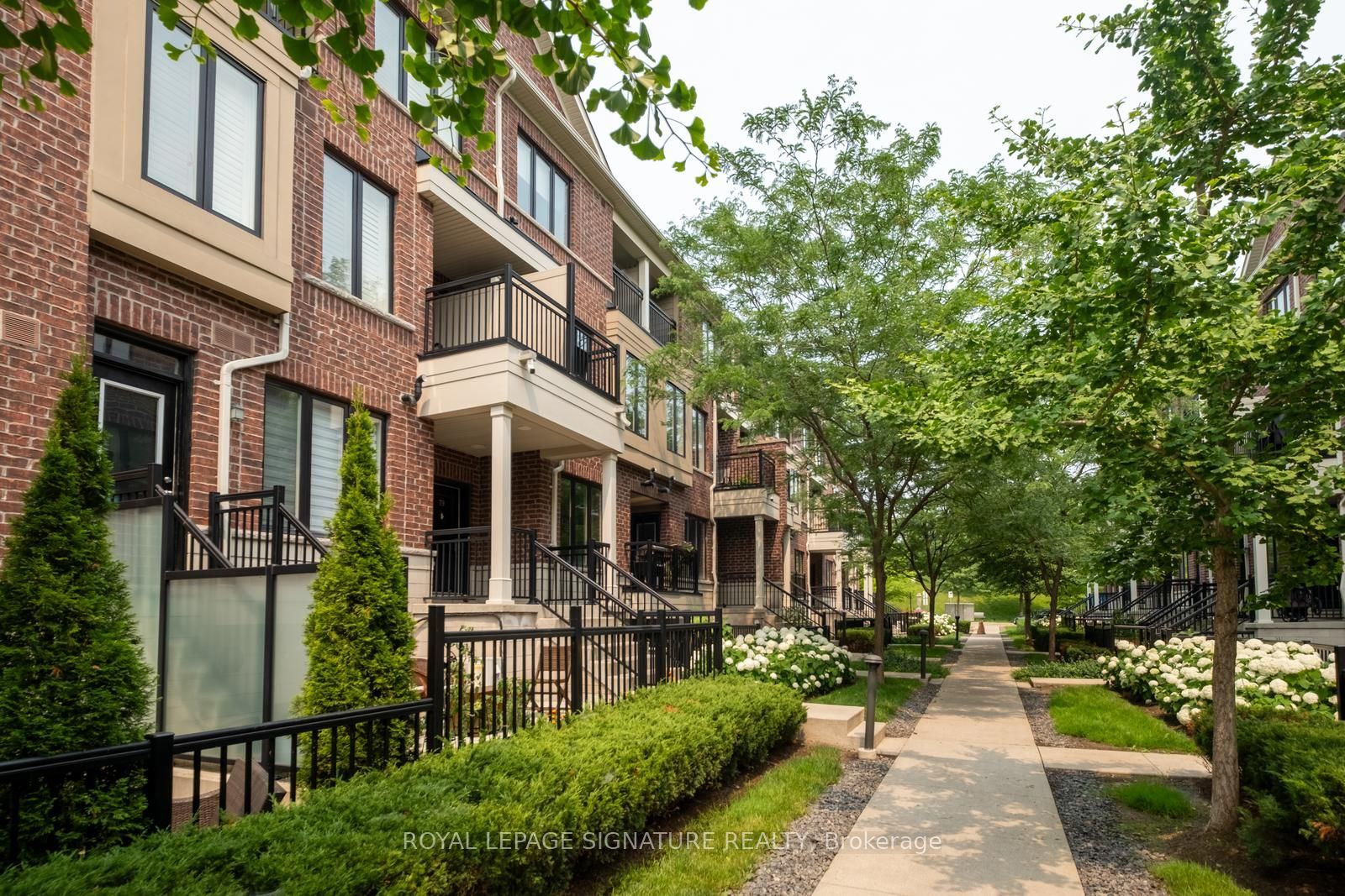 30 Carnation Avenue 81, Toronto, ON M8V 0B8 photo 3