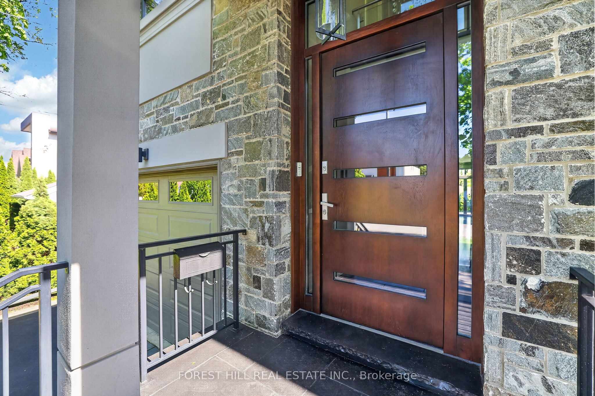 51 Greenfield Drive, Toronto, ON M9B 1H2 photo 2