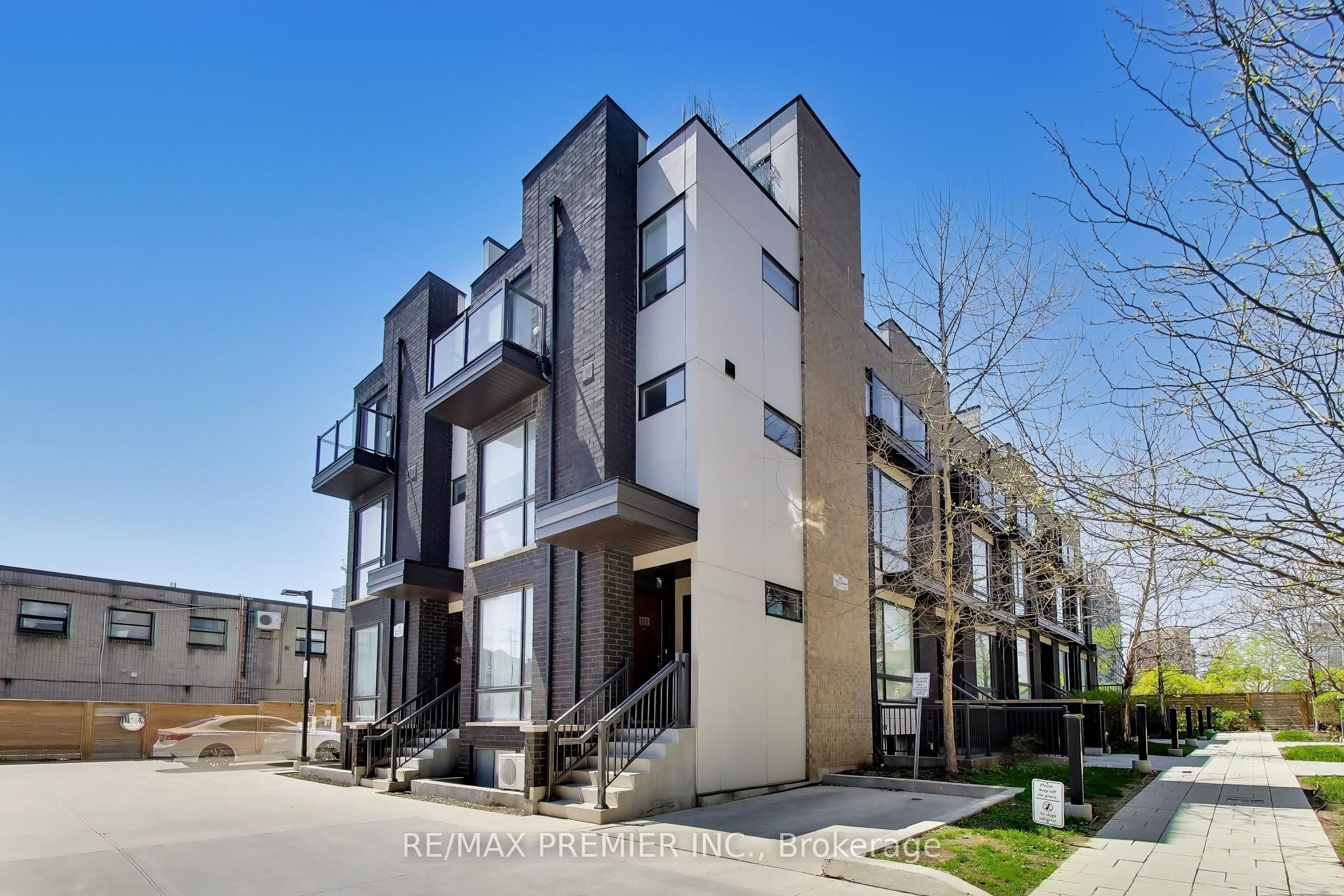 34 Fieldway Road 141, Toronto, ON M8Z 3L2 photo 3