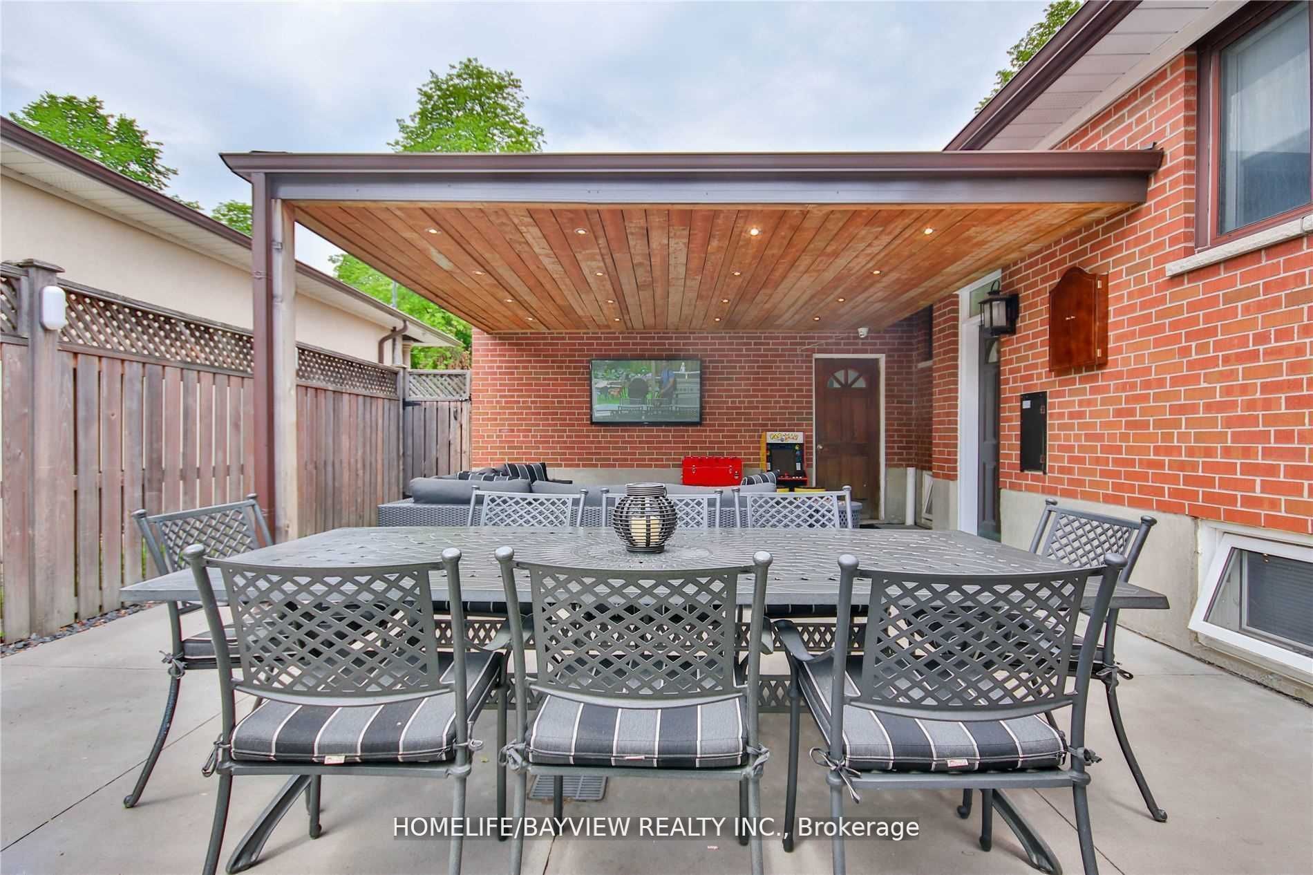 72 Keegan (Lower) Crescent, Toronto, ON M3J 1G2 photo 3