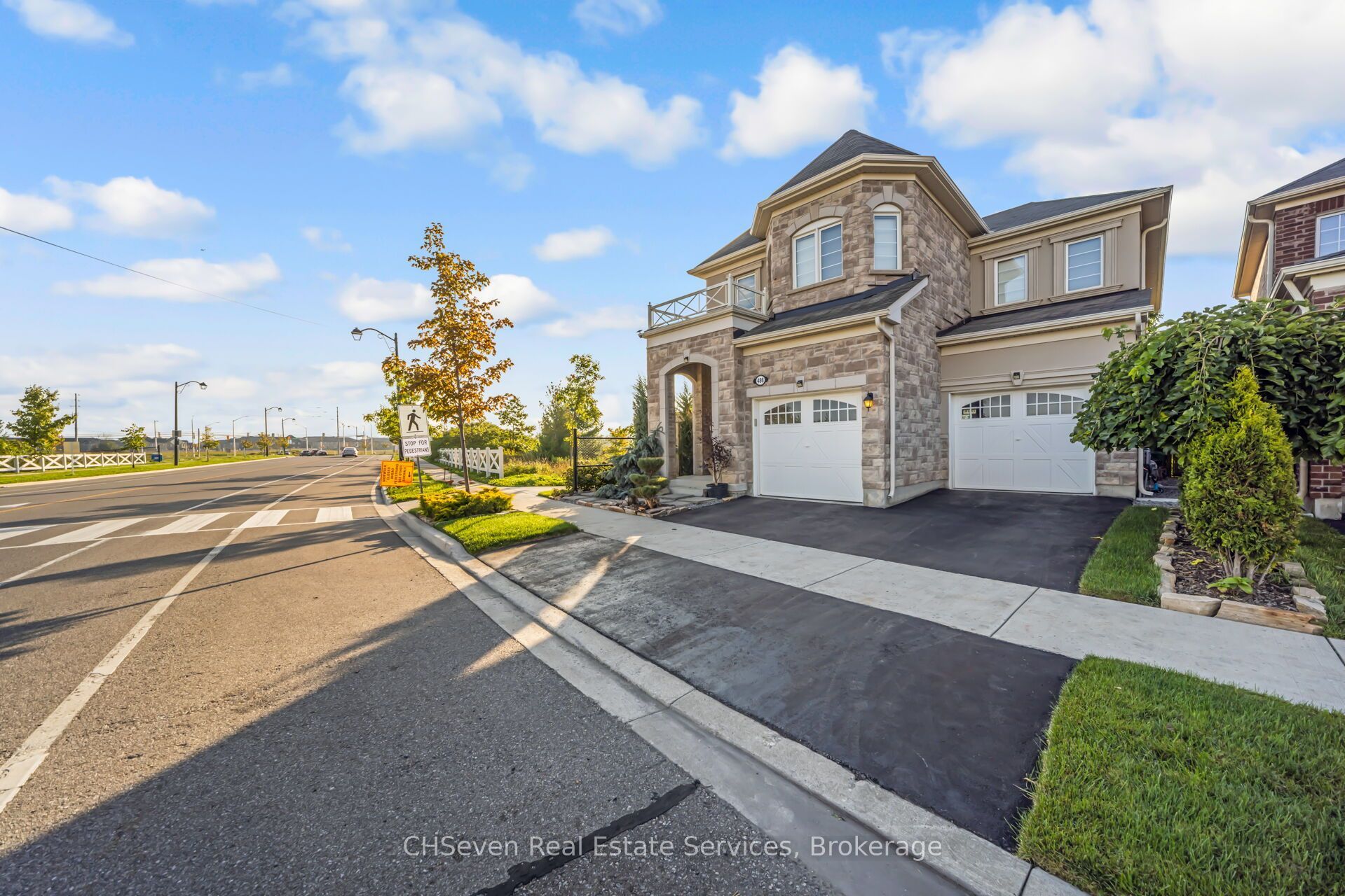 486 Etheridge Avenue, Milton, ON L9E 0A8 photo 2