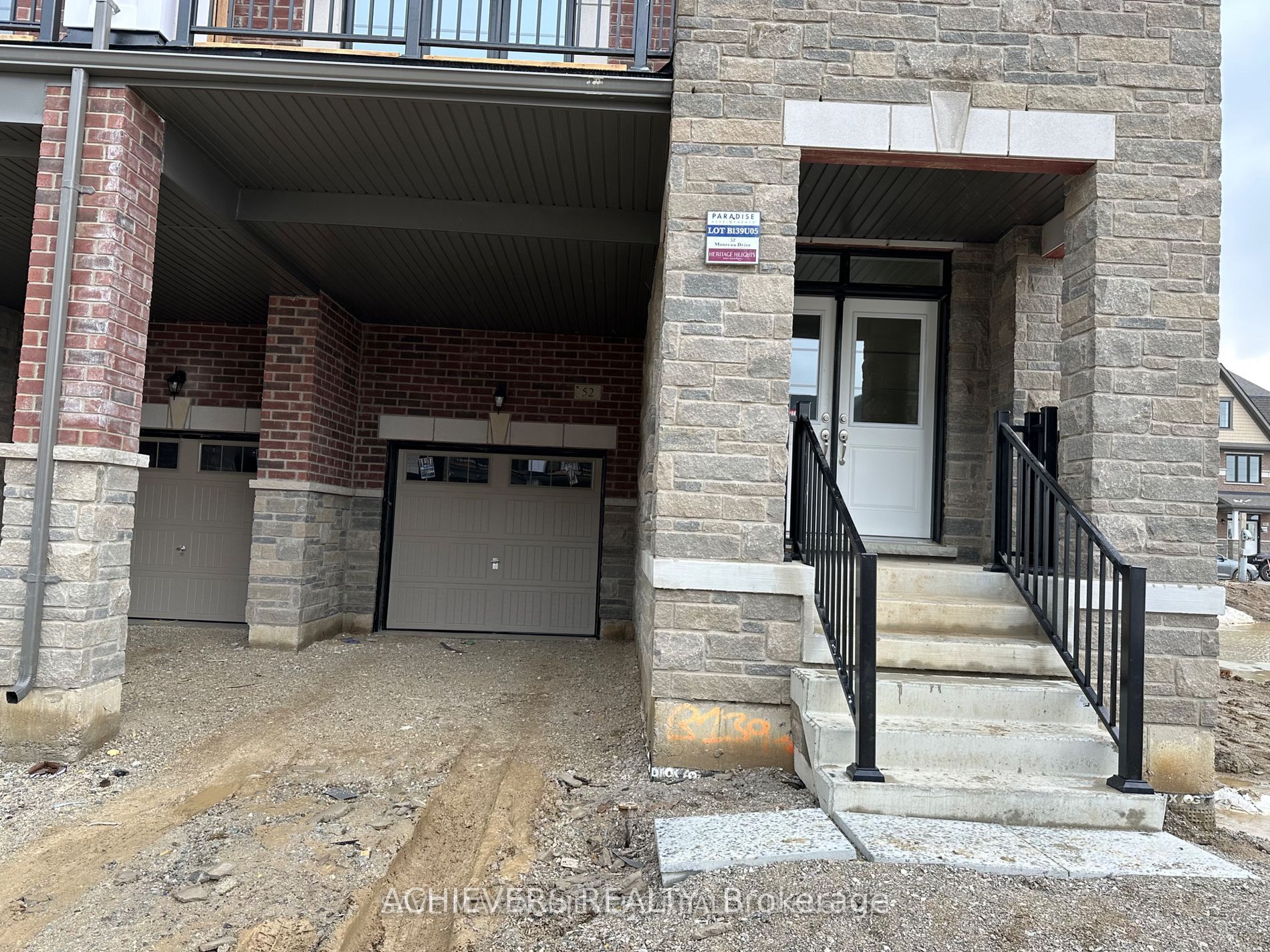 52 Monreau Drive, Brampton, ON L7A 5M1 photo 2