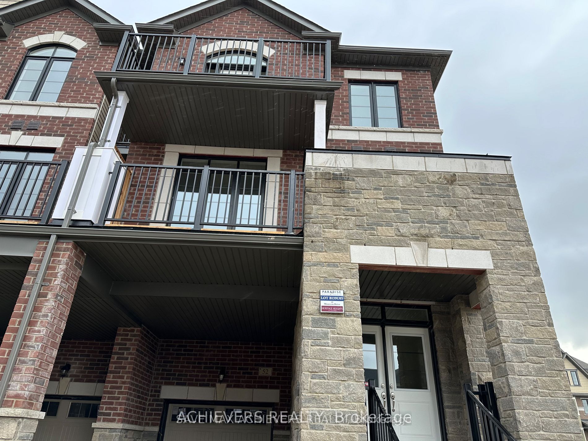 52 Monreau Drive, Brampton, ON L7A 5M1 photo 3