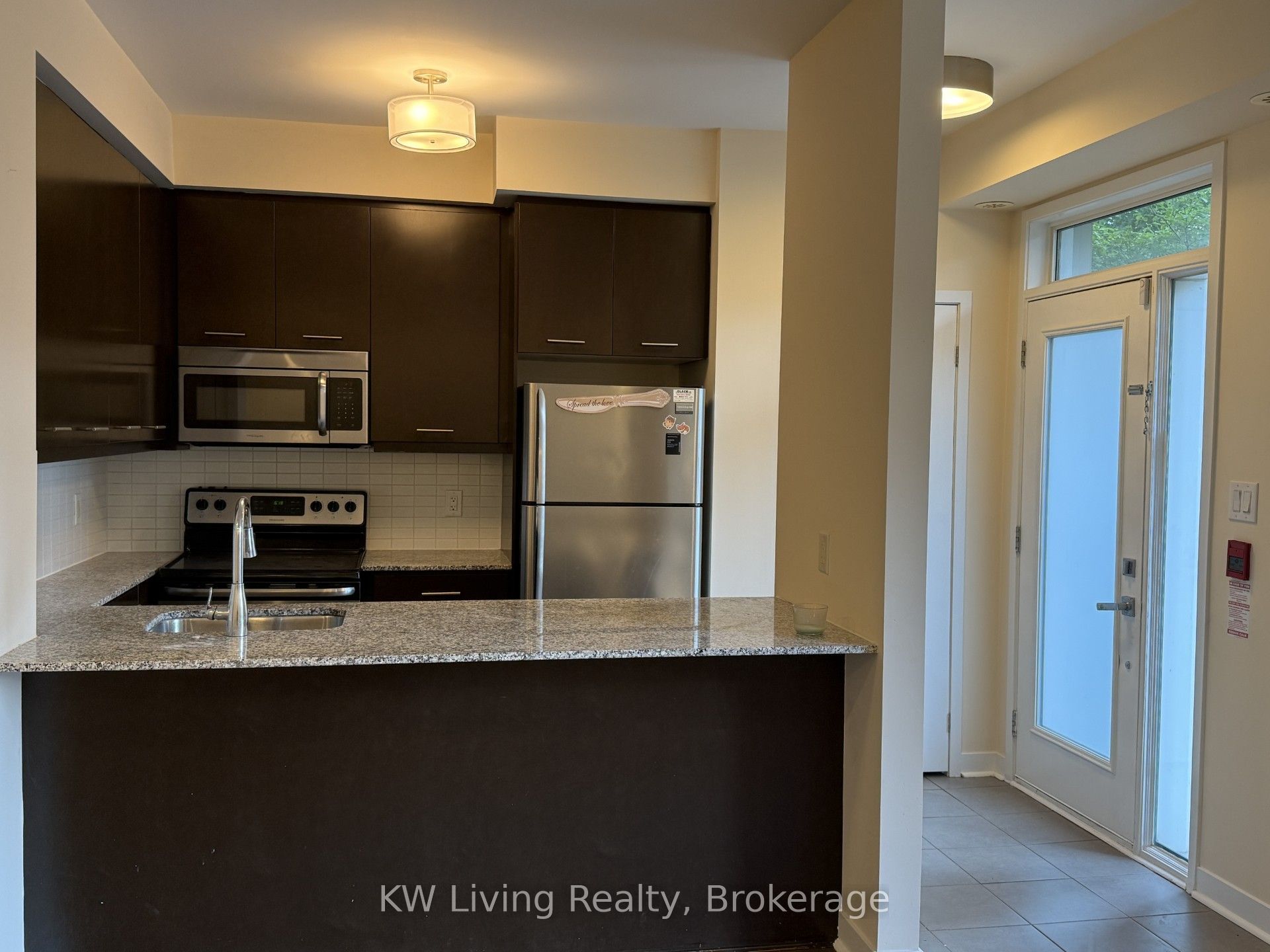 370 Square One Drive 128(28), Mississauga, ON L5B 0E6 photo 3