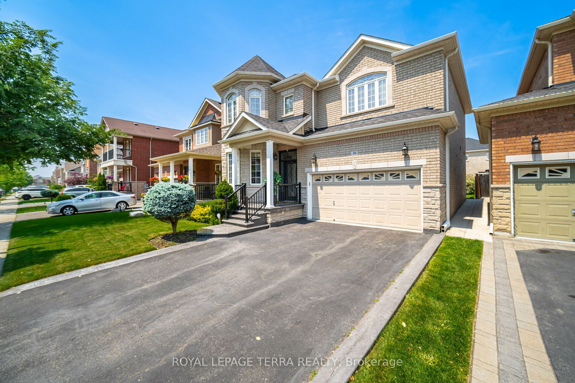 30 Eatonville Street Upper, Brampton, ON L7A 0M7 photo 4