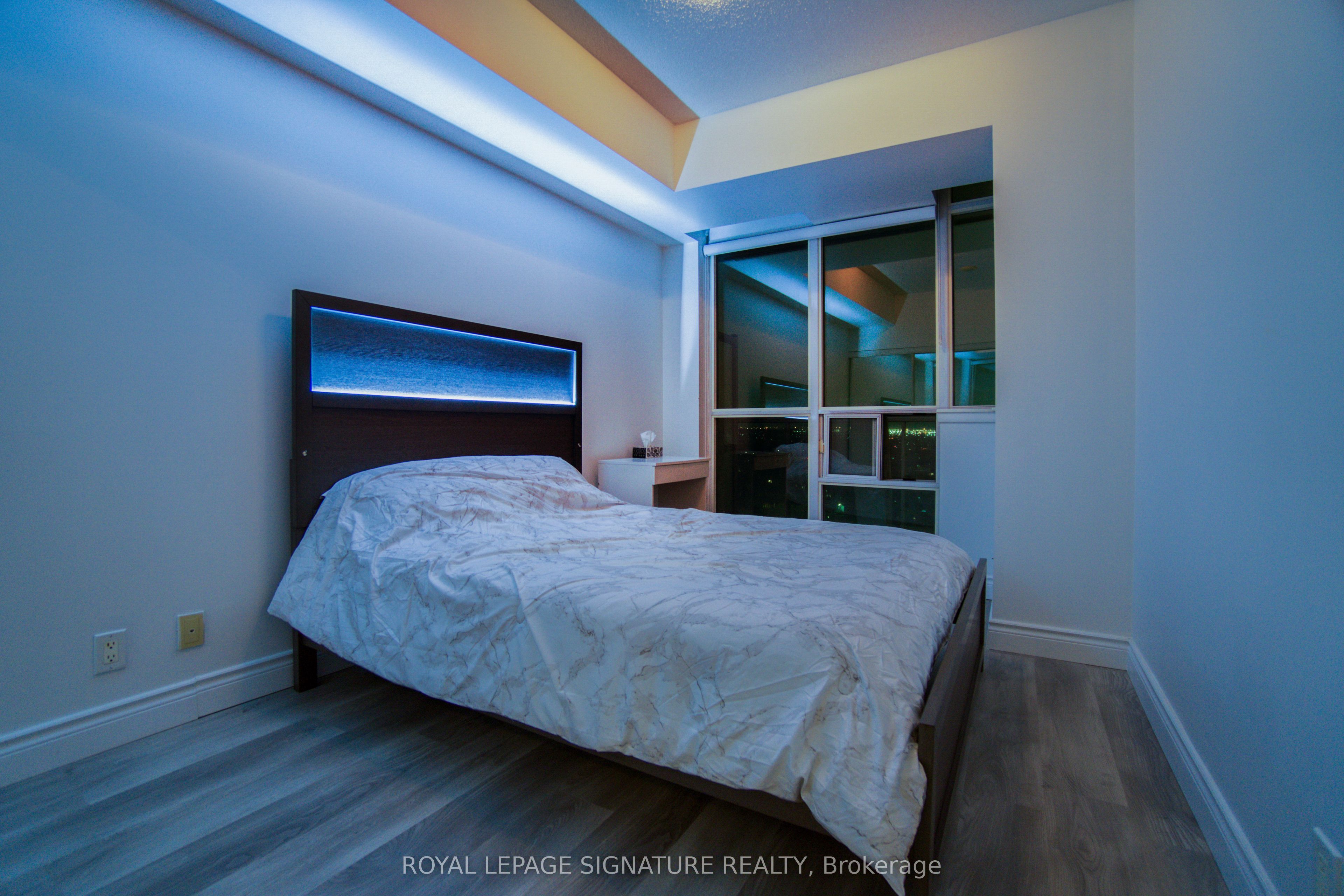 90 Absolute Avenue 1701, Mississauga, ON L4Z 0A3 photo 4