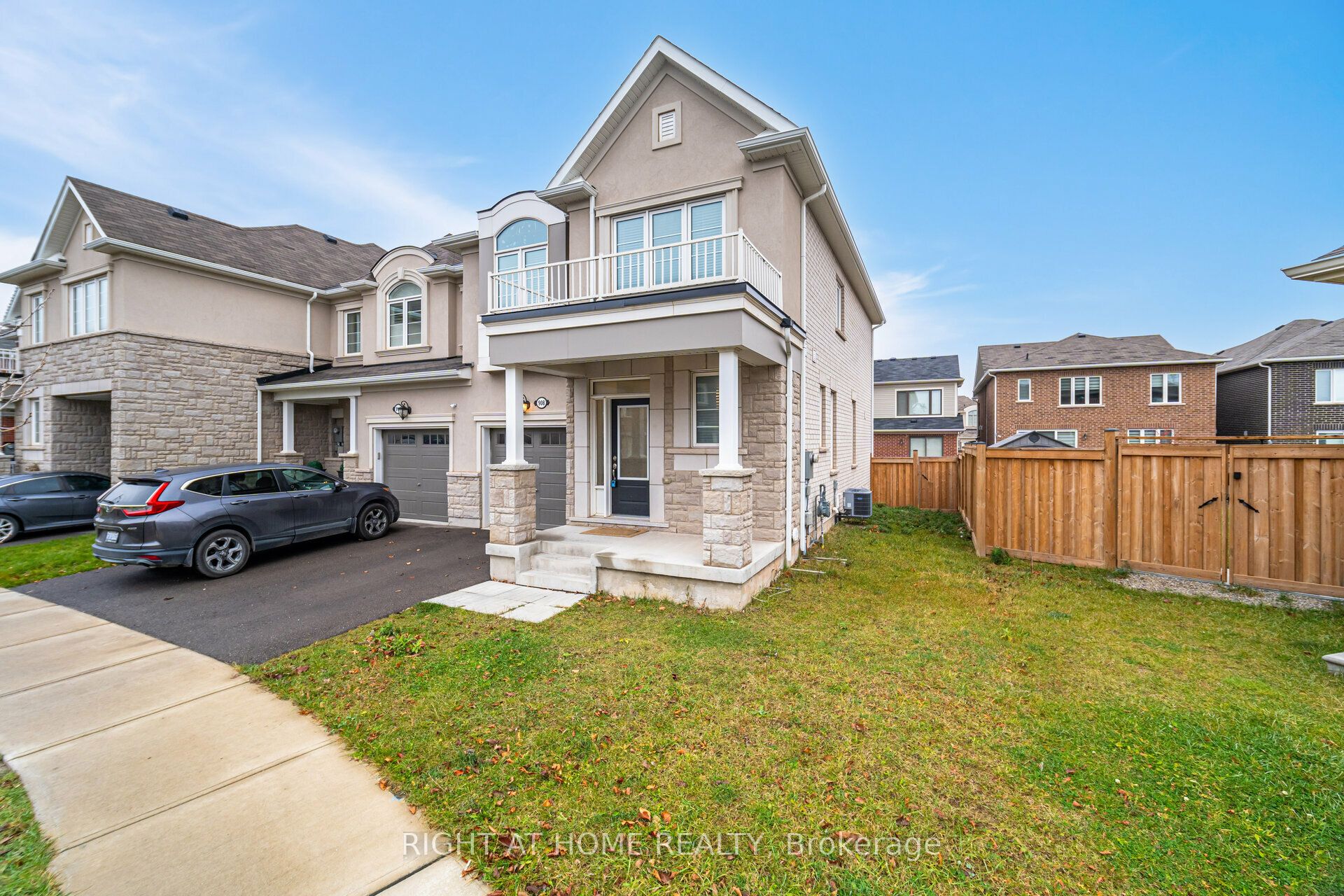 908 Sumac Gardens, Milton, ON L9T 2X5 photo 3