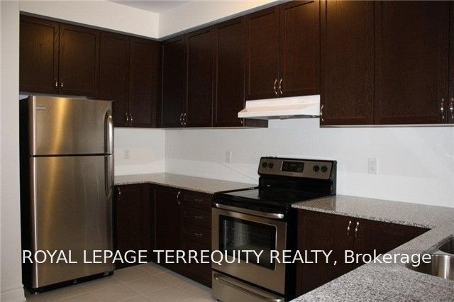 9 Lady Evelyn Crescent, Brampton, ON L6Y 6C7 photo 5