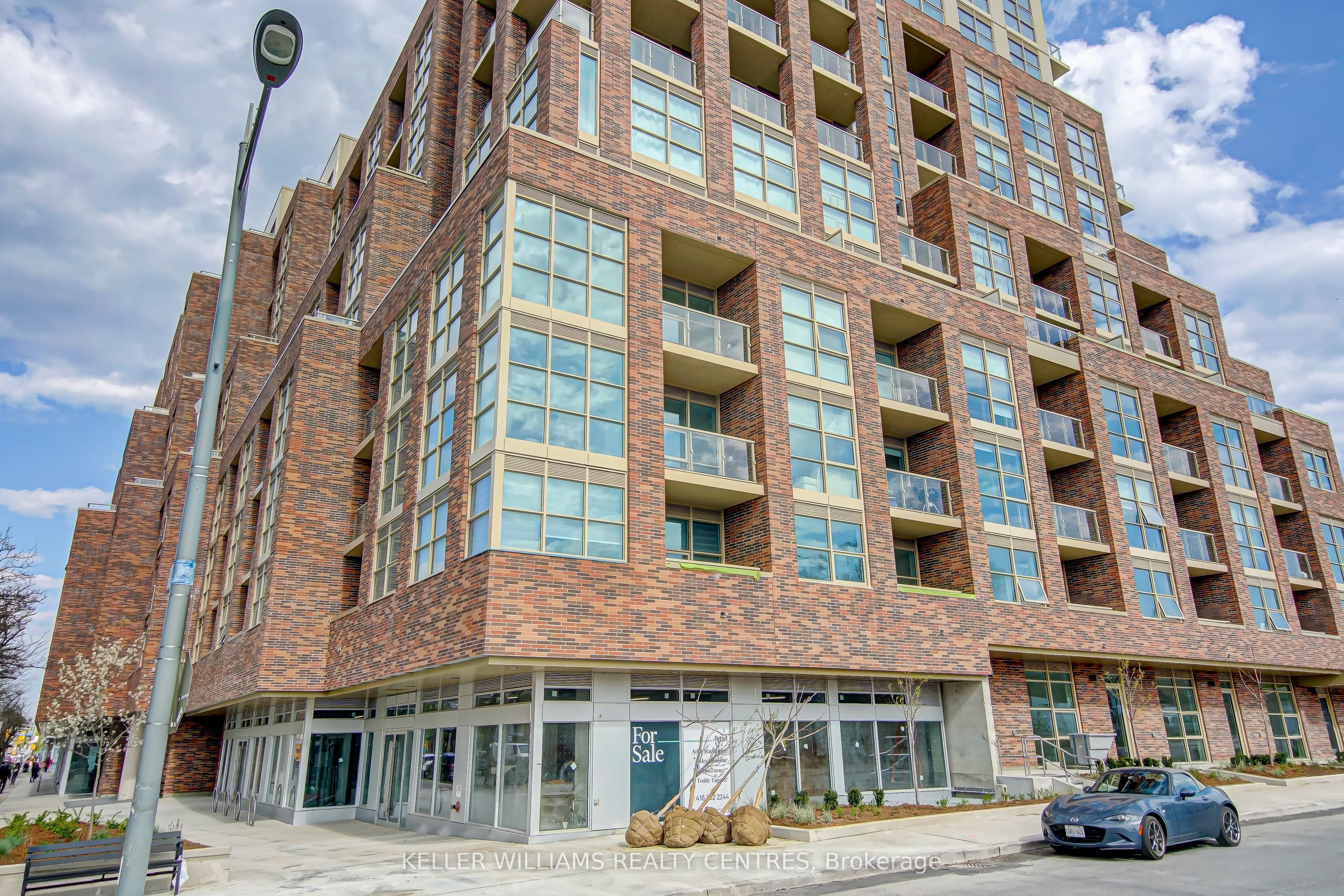 1787 St. Clair Avenue W 309, Toronto, ON M6N 0B7