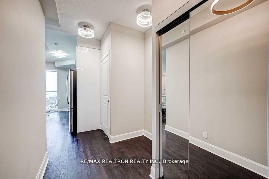 33 Shore Breeze Drive 2501, Toronto, ON M8V 0G1 photo 5
