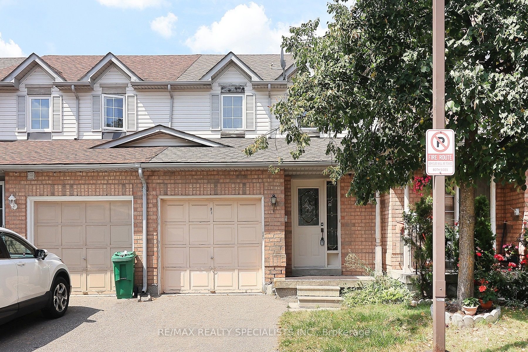 35 MALTA Avenue 5, Brampton, ON L6Y 5B4 photo 2