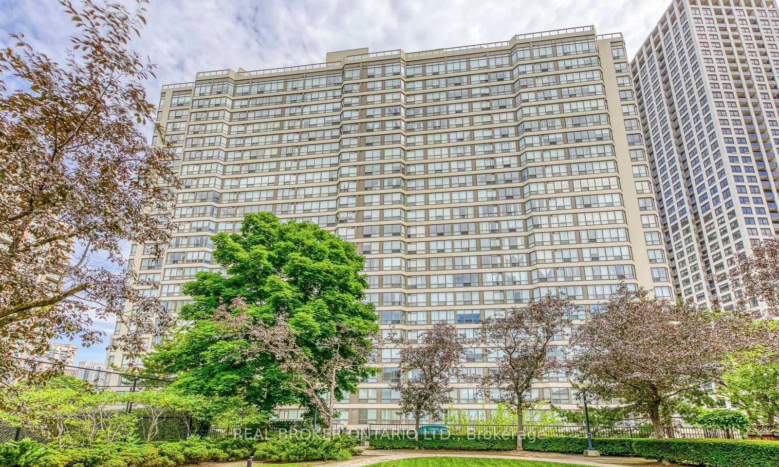 55 Elm Drive W 1608, Mississauga, ON L5E 3J3 photo 2
