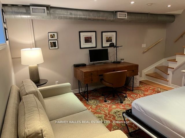 92 Westmoreland Avenue Bsmnt, Toronto, ON M6H 2Z7 photo 4