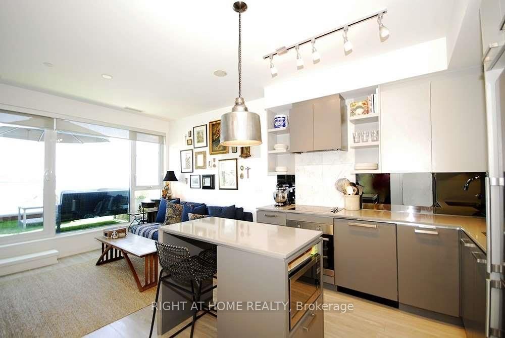 1830 Bloor Street 907, Toronto, ON M6P 0A2 photo 5
