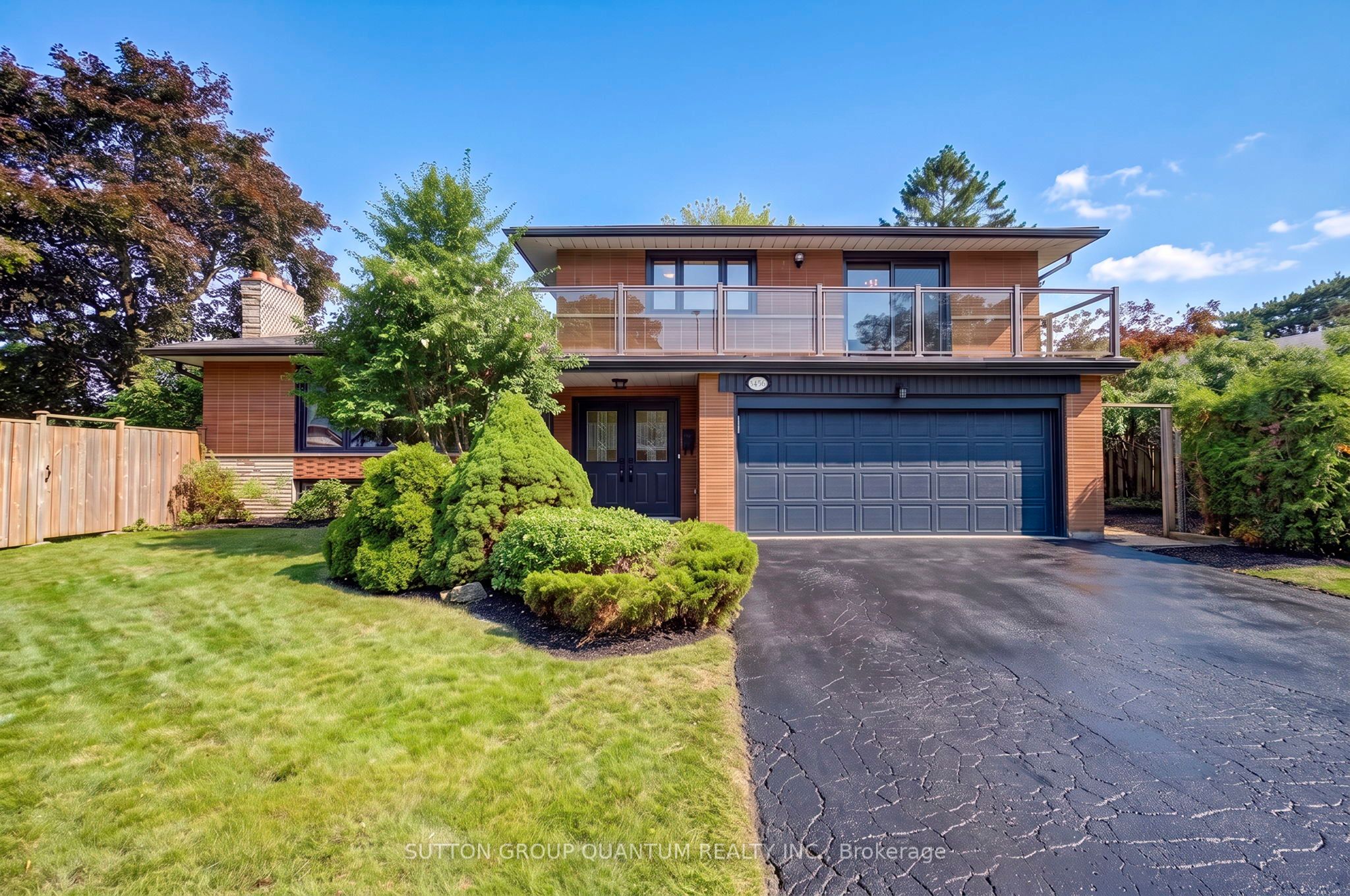 3456 Riverspray Crescent, Mississauga, ON L4Y 3M7