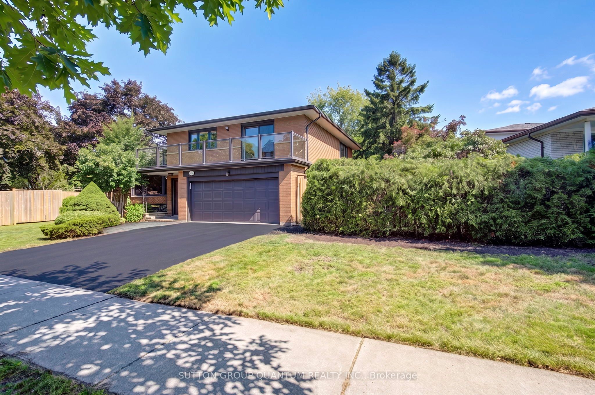 3456 Riverspray Crescent, Mississauga, ON L4Y 3M7 photo 3