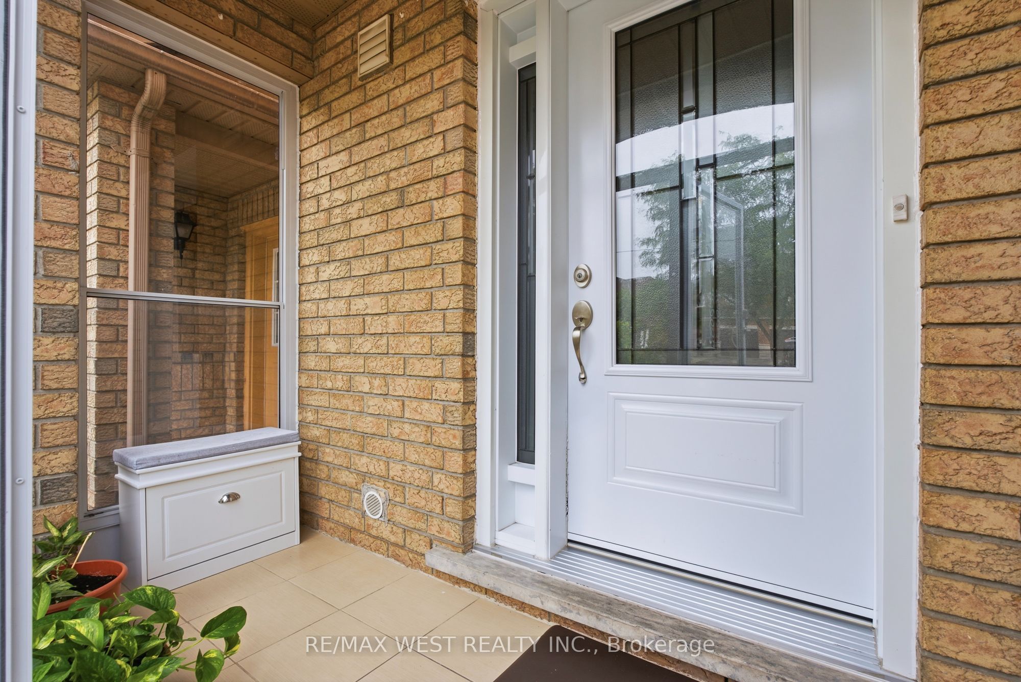 34 Wycombe Rd Road, Toronto, ON M3M 2W7 photo 3