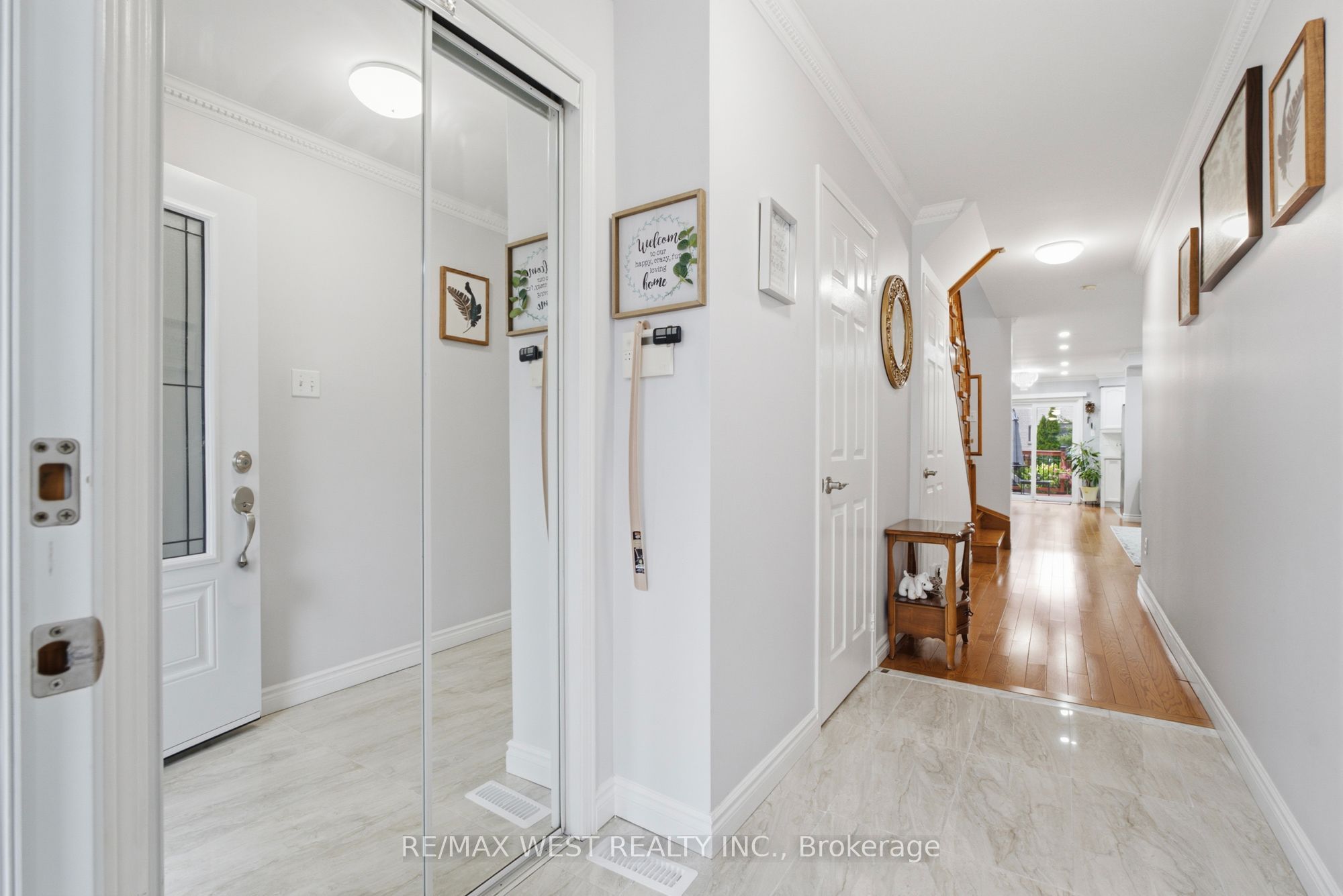 34 Wycombe Rd Road, Toronto, ON M3M 2W7 photo 4