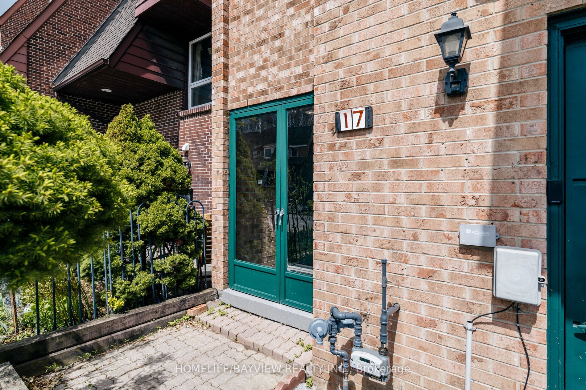 17 Stoneham Road, Toronto, ON M9C 4Y7 photo 2