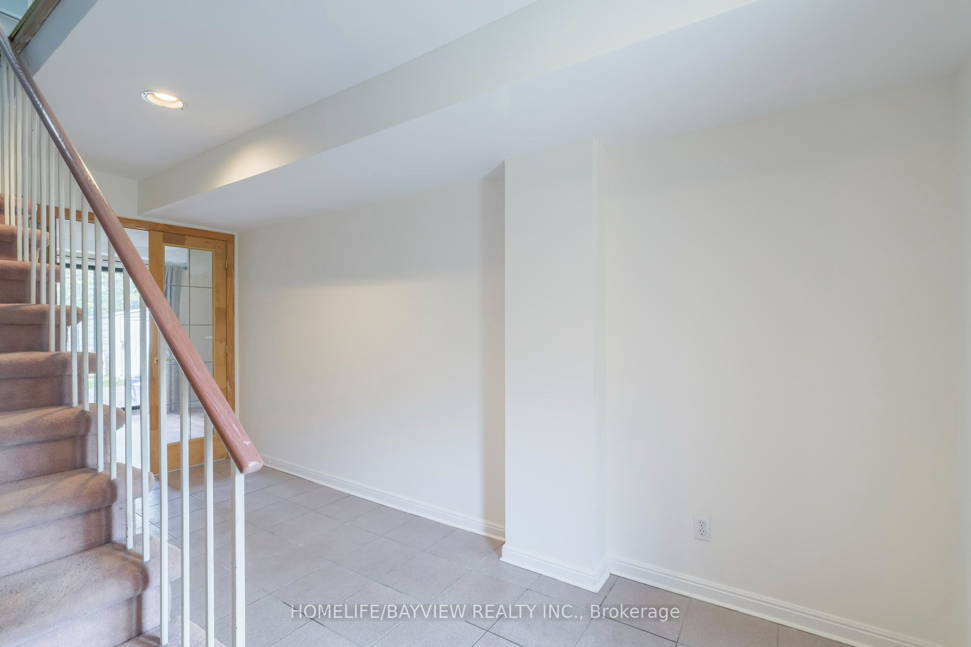 17 Stoneham Road, Toronto, ON M9C 4Y7 photo 3
