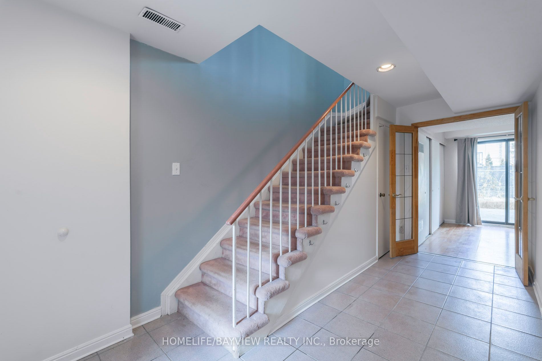 17 Stoneham Road, Toronto, ON M9C 4Y7 photo 4