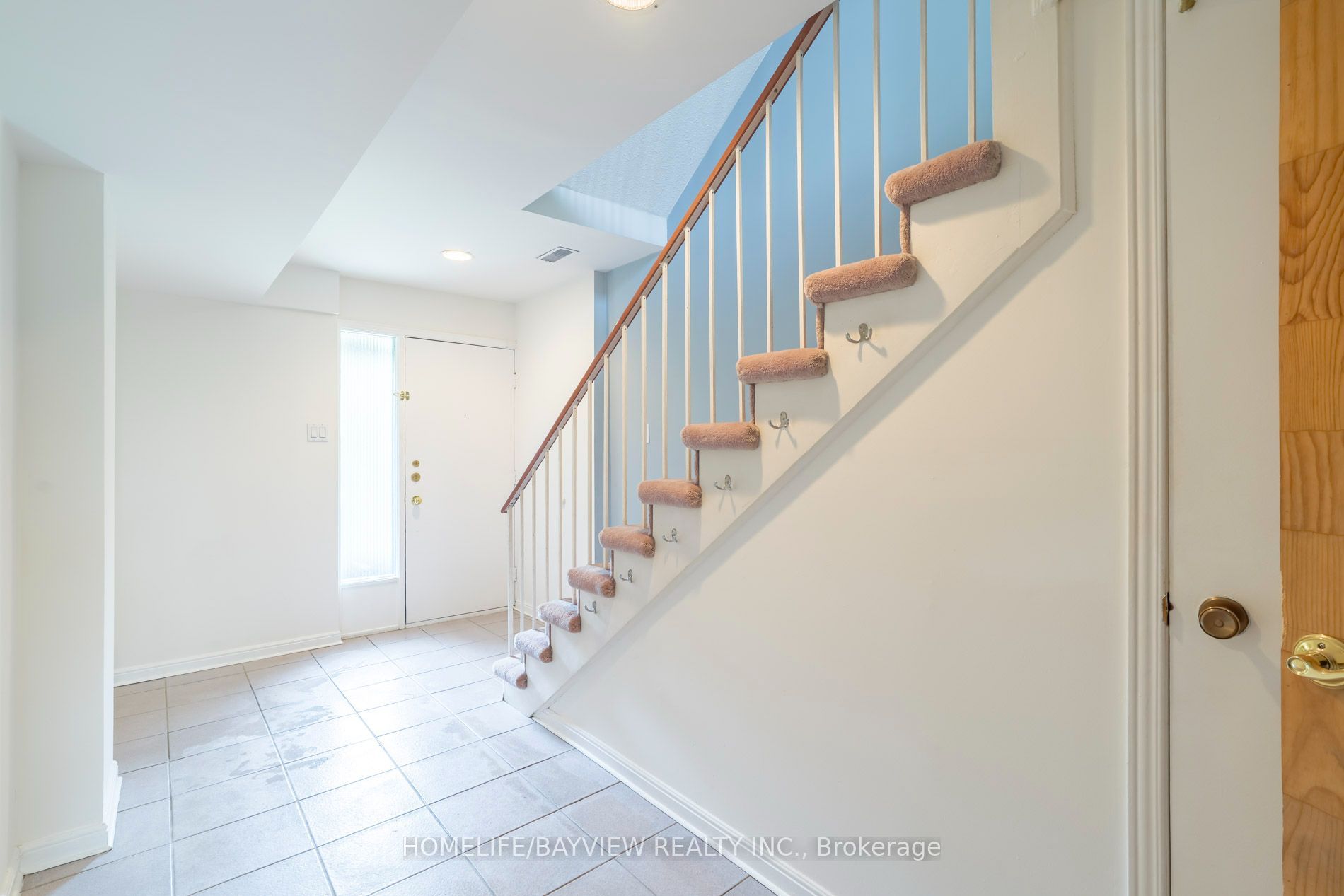 17 Stoneham Road, Toronto, ON M9C 4Y7 photo 5