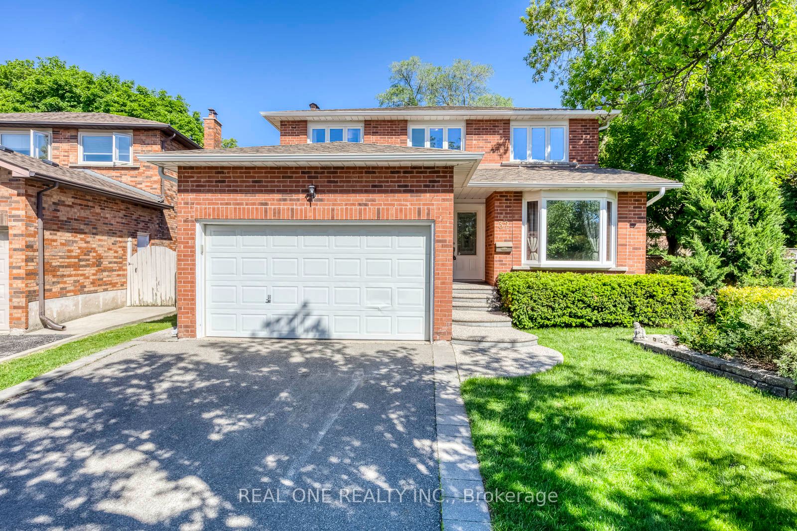32 Roslo Court, Oakville, ON L6H 4S1 photo 3