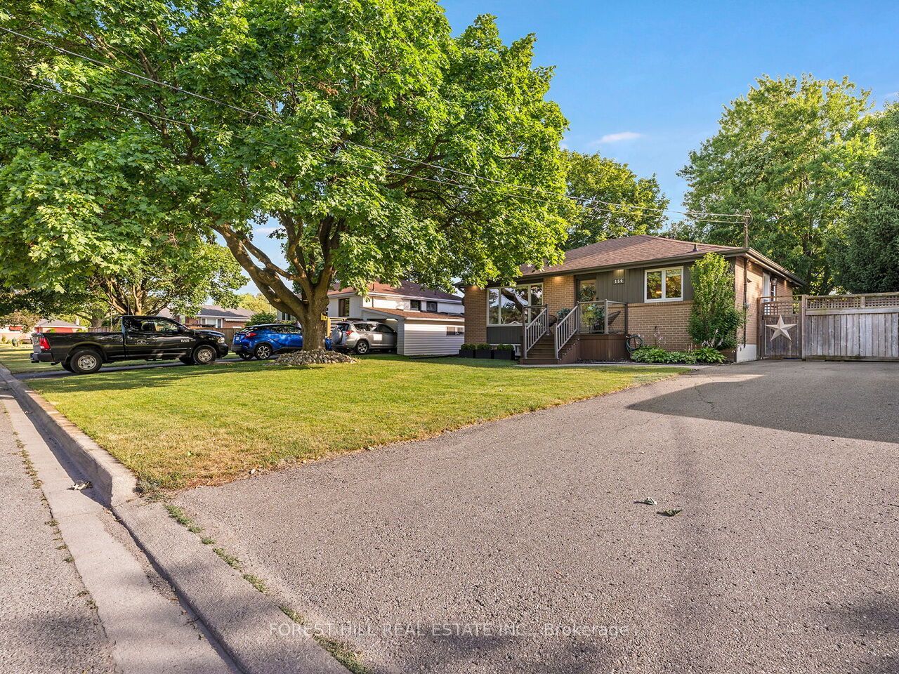 159 Robinwood Crescent, Milton, ON L9T 2C2 photo 2