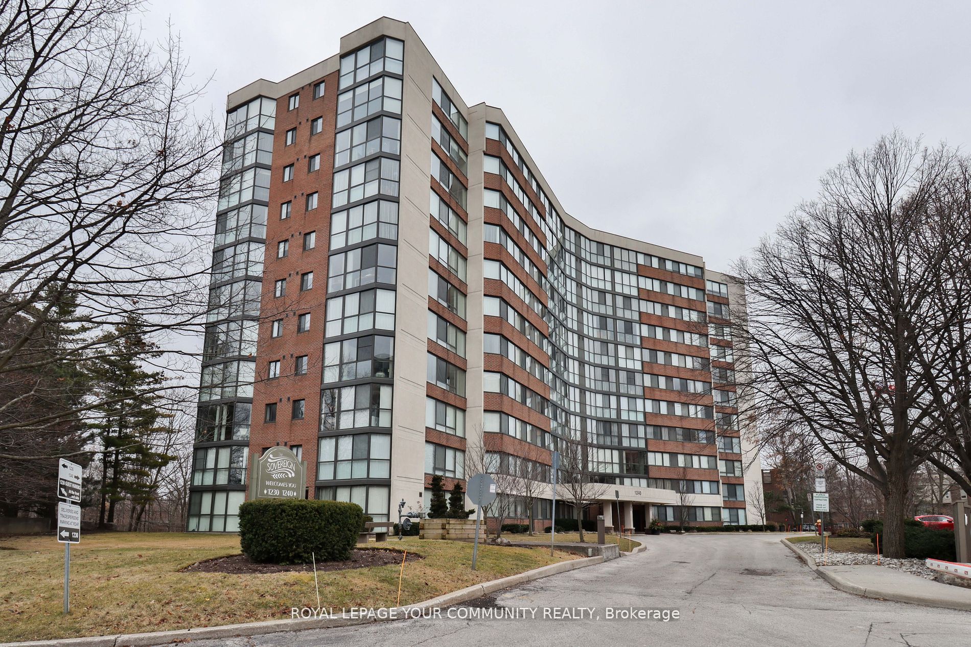 1240 Marlborough Court 806, Oakville, ON L6H 3K7