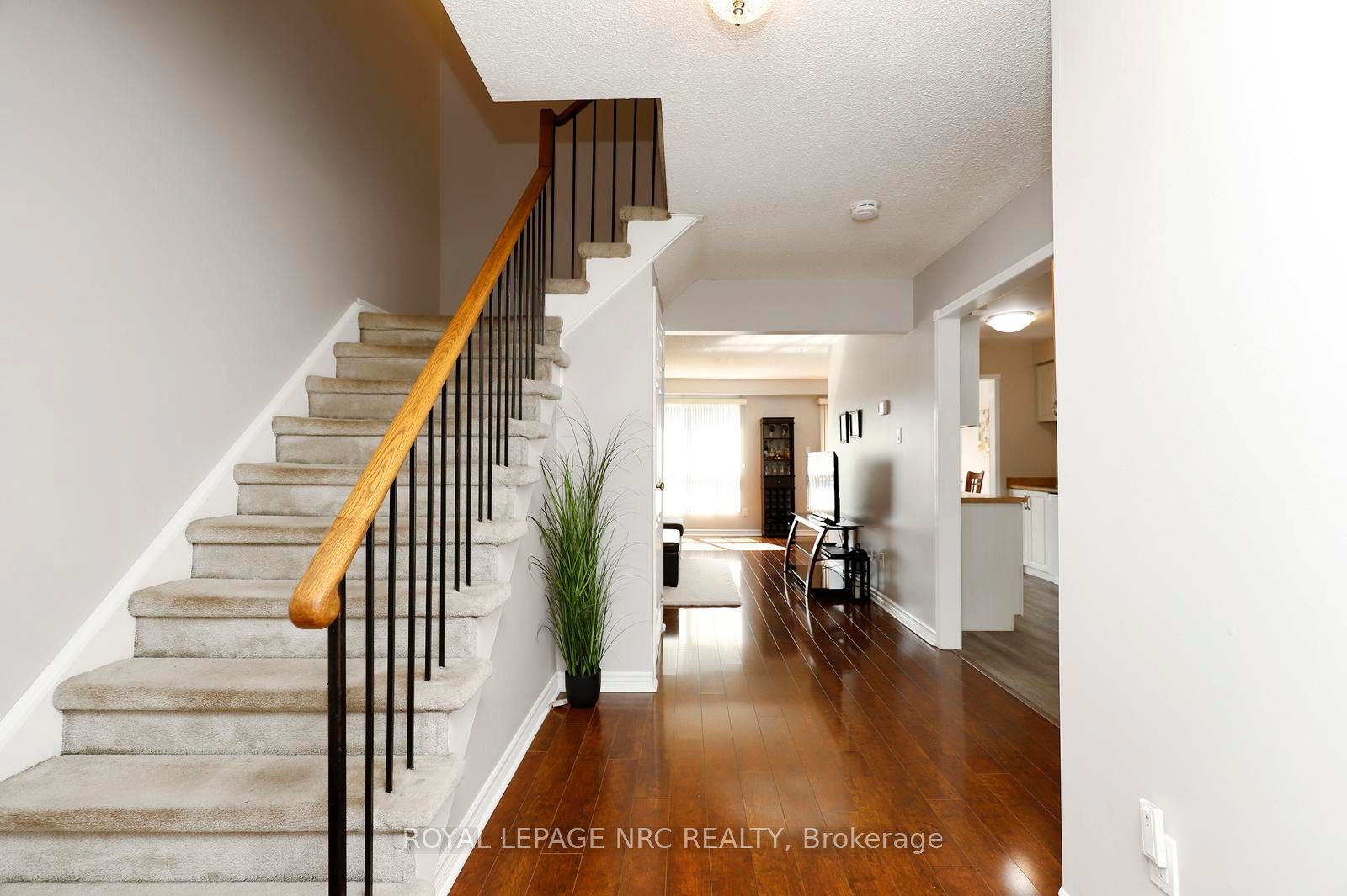 1226 Kirstie Court 34, Oakville, ON L6H 5C4 photo 5