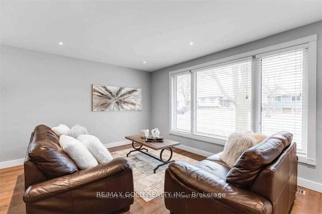 3472 Rexway Drive, Burlington, ON L7N 2L6 photo 2