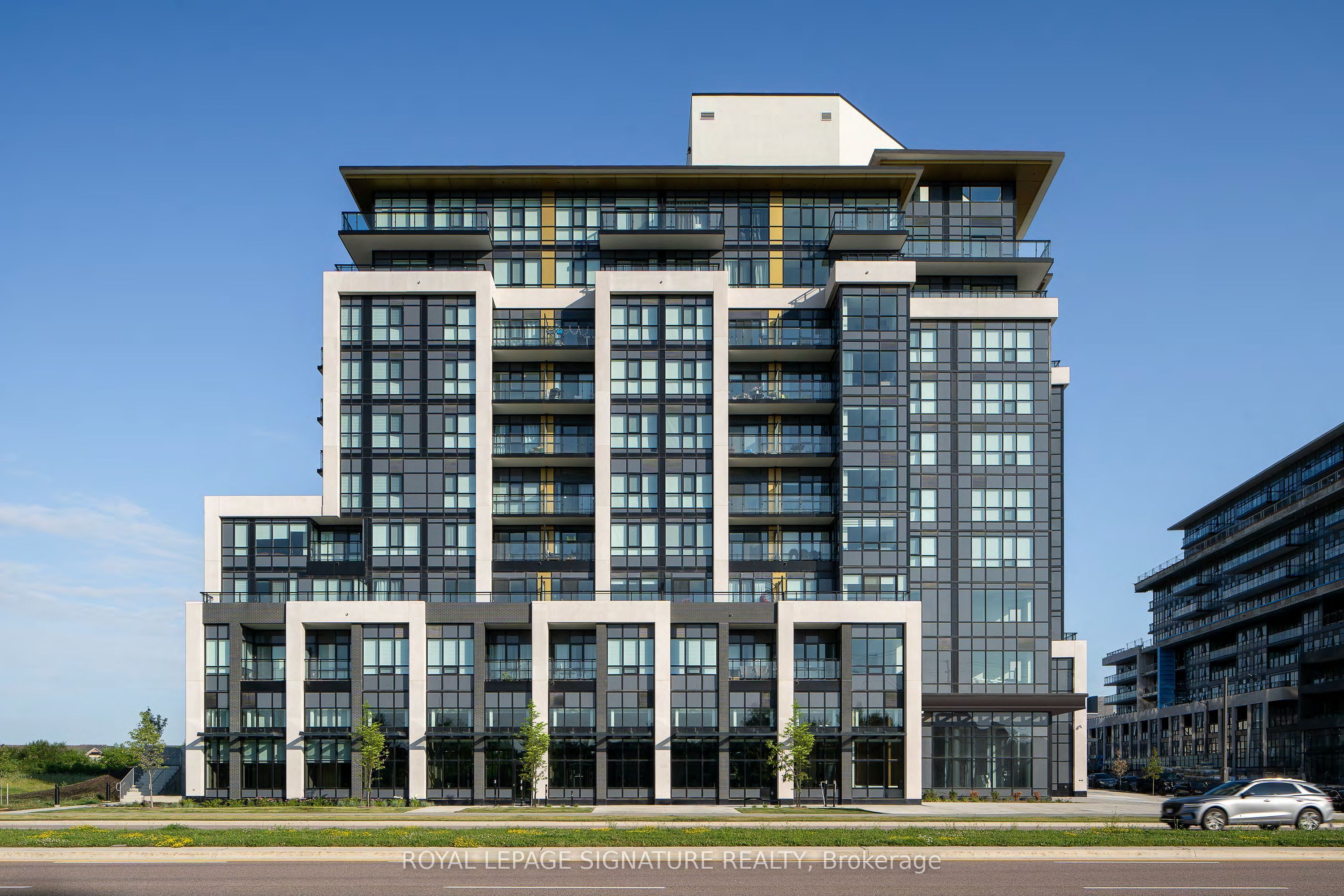 395 Dundas Street W 222, Oakville, ON L6M 5R8 photo 2
