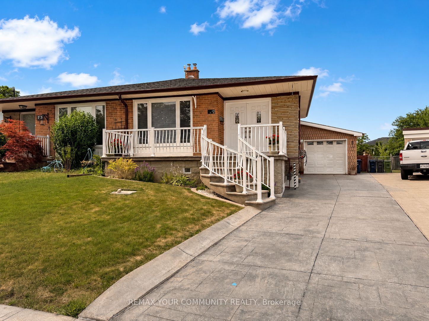 71 Gambello Crescent, Toronto, ON M3J 1W2 photo 2