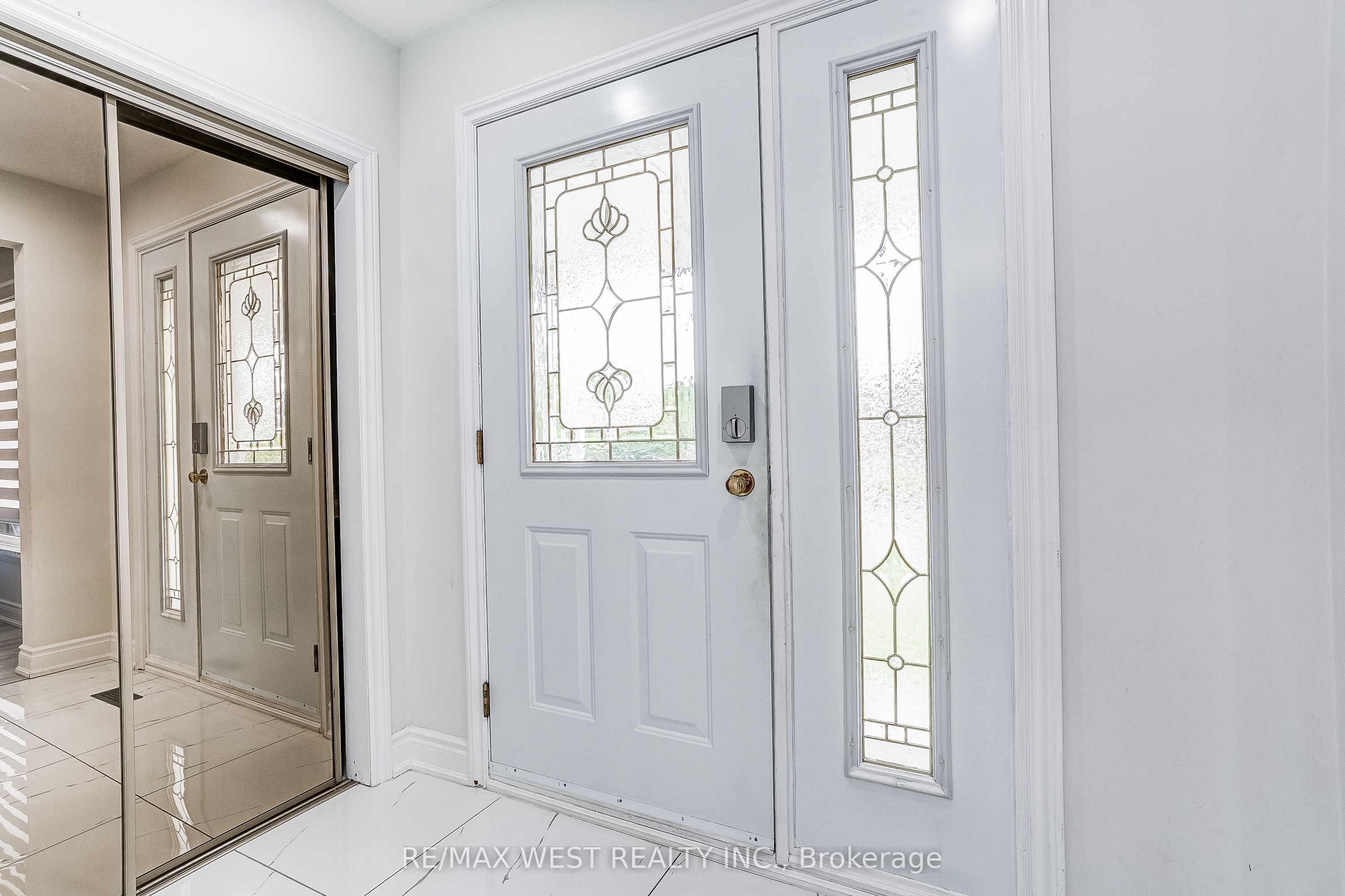 19 Archway Crescent, Toronto, ON M9M 1V5 photo 5
