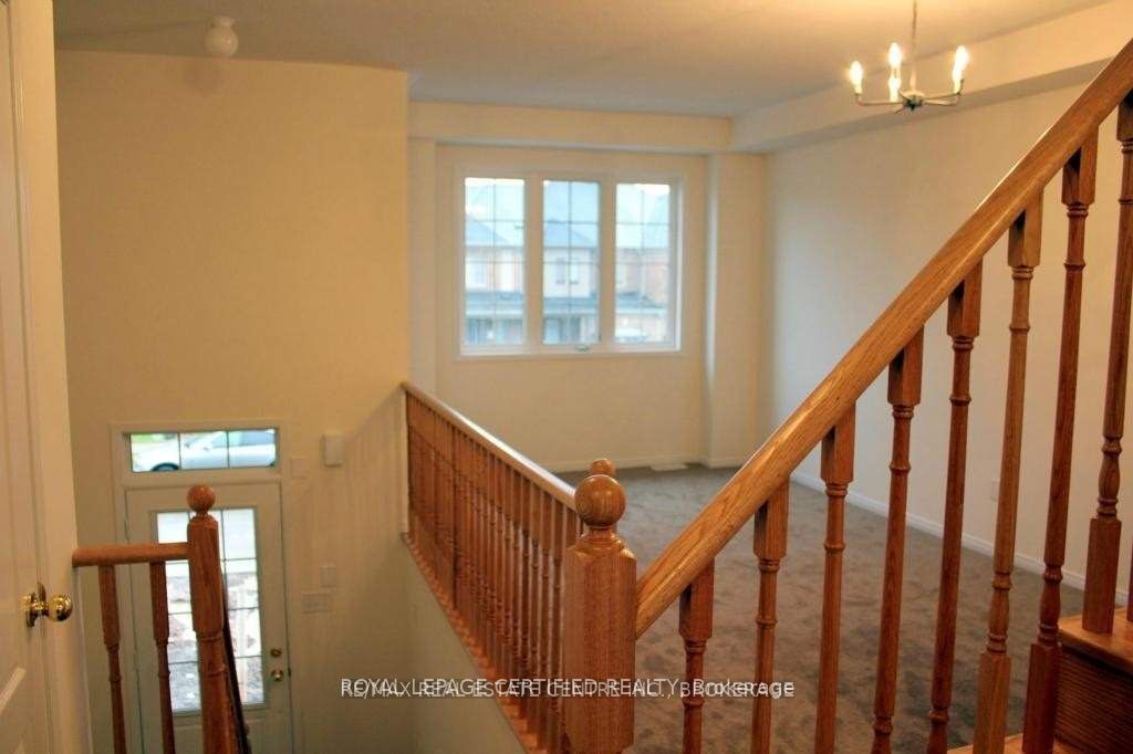 2163 Fiddlers Way, Oakville, ON L6M 0M4 photo 3