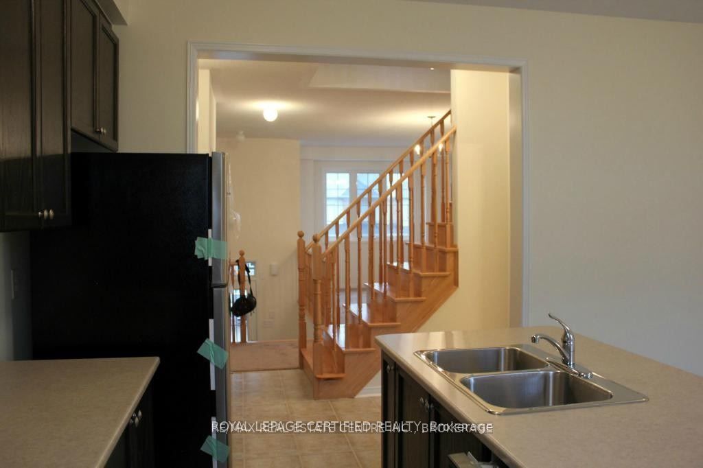 2163 Fiddlers Way, Oakville, ON L6M 0M4 photo 4