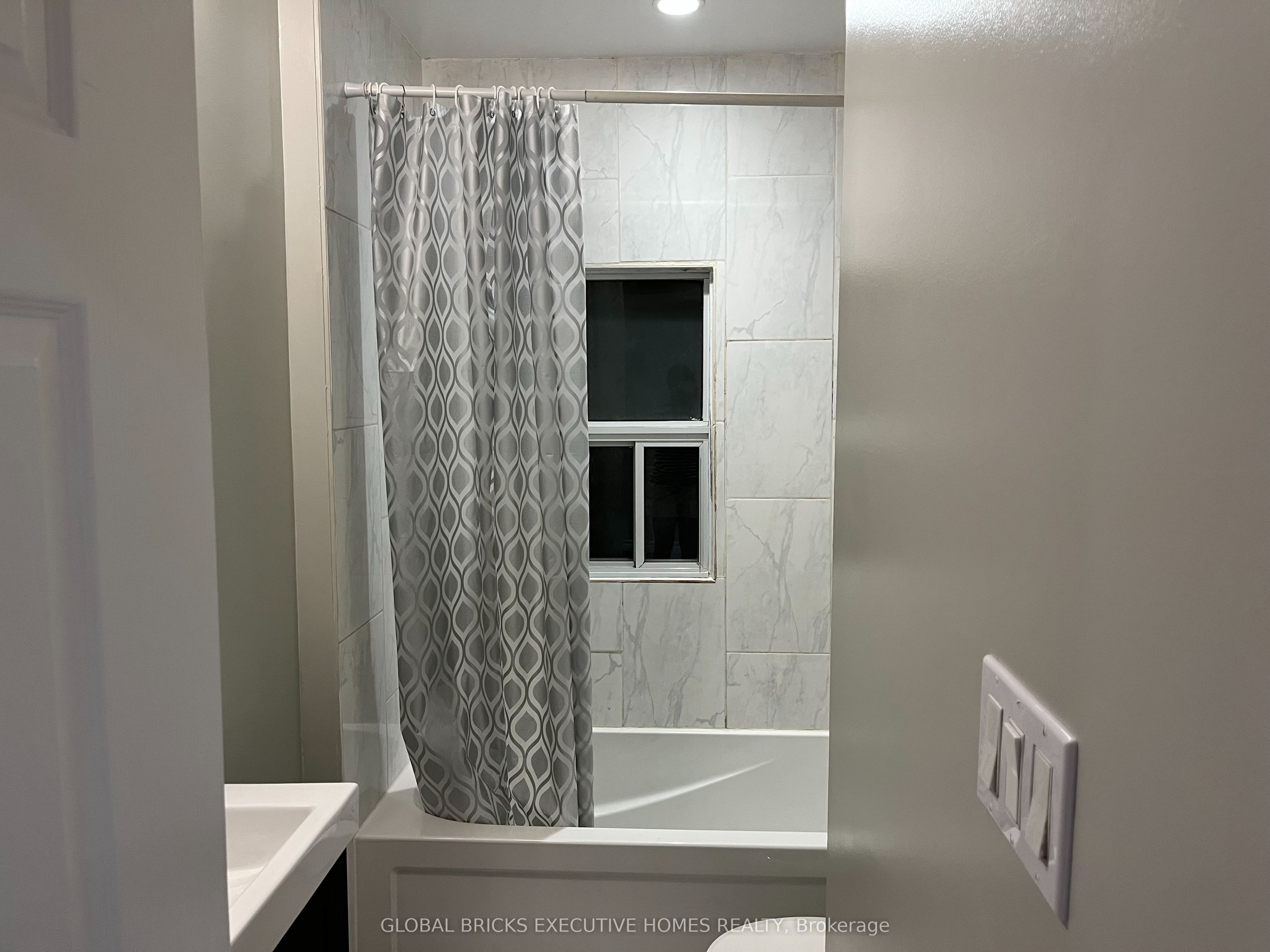 367 Kipling Avenue, Toronto, ON M8V 3K8 photo 4