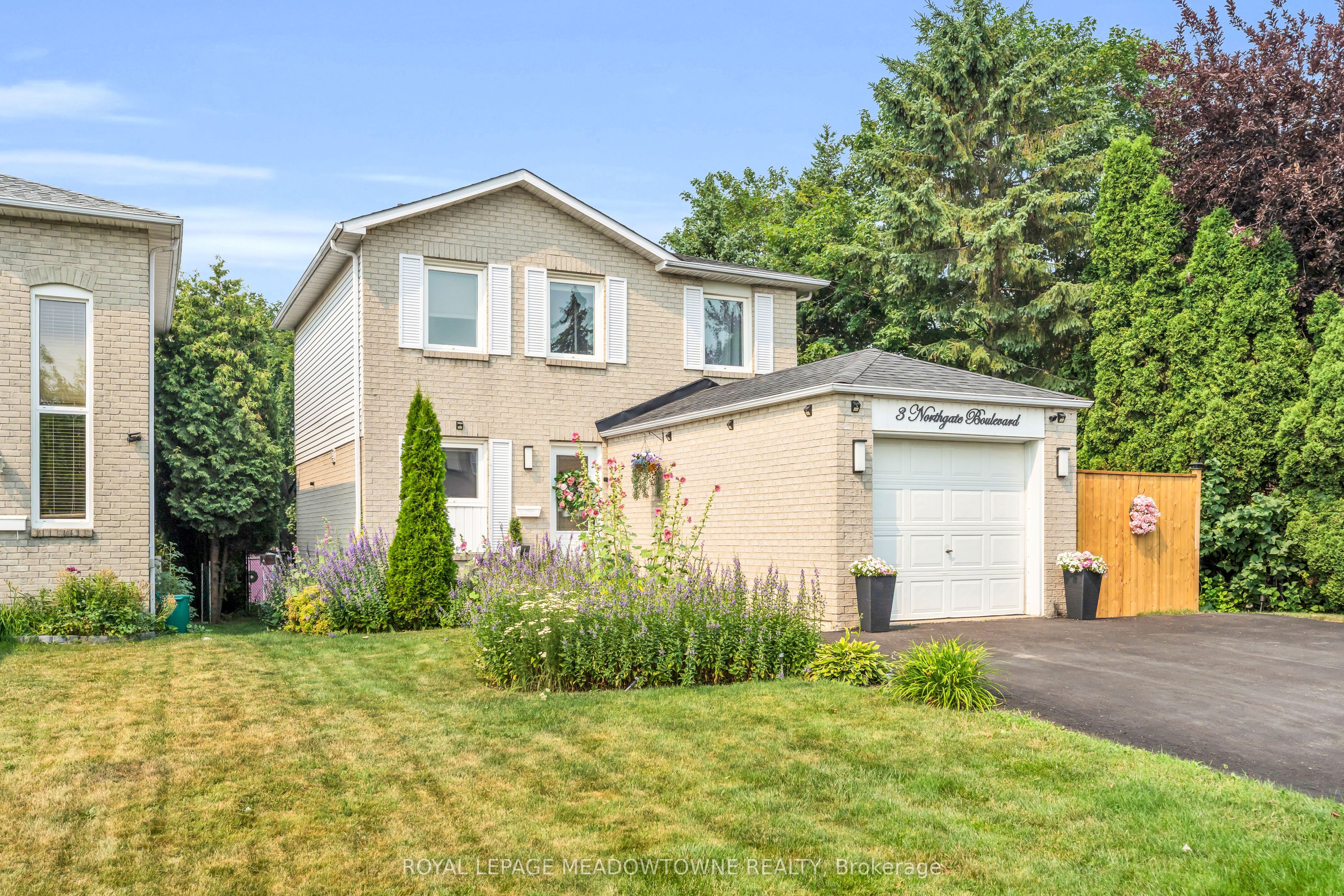 3 Northgate Boulevard, Brampton, ON L6S 4G6 photo 2