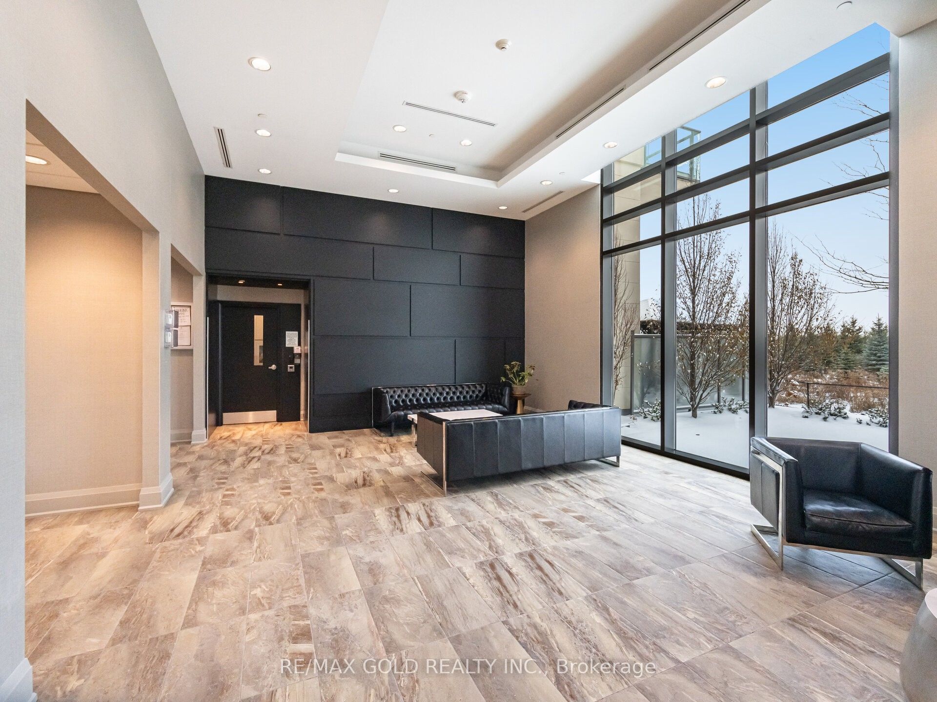 65 Yorkland Boulevard 111, Brampton, ON L6P 4M5 photo 4