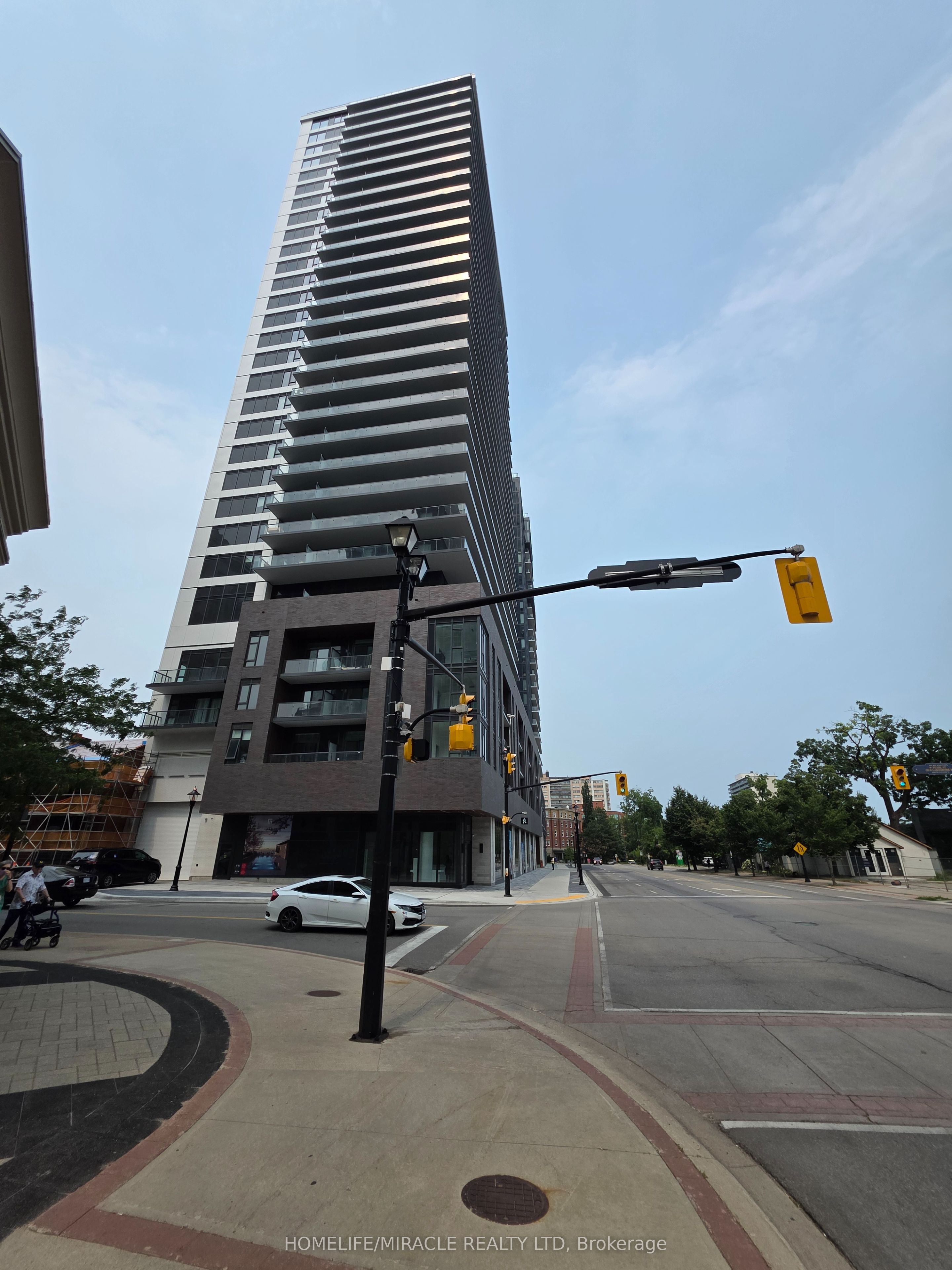 2075 Lakeshore Road 1702, Burlington, ON L7R 0H3