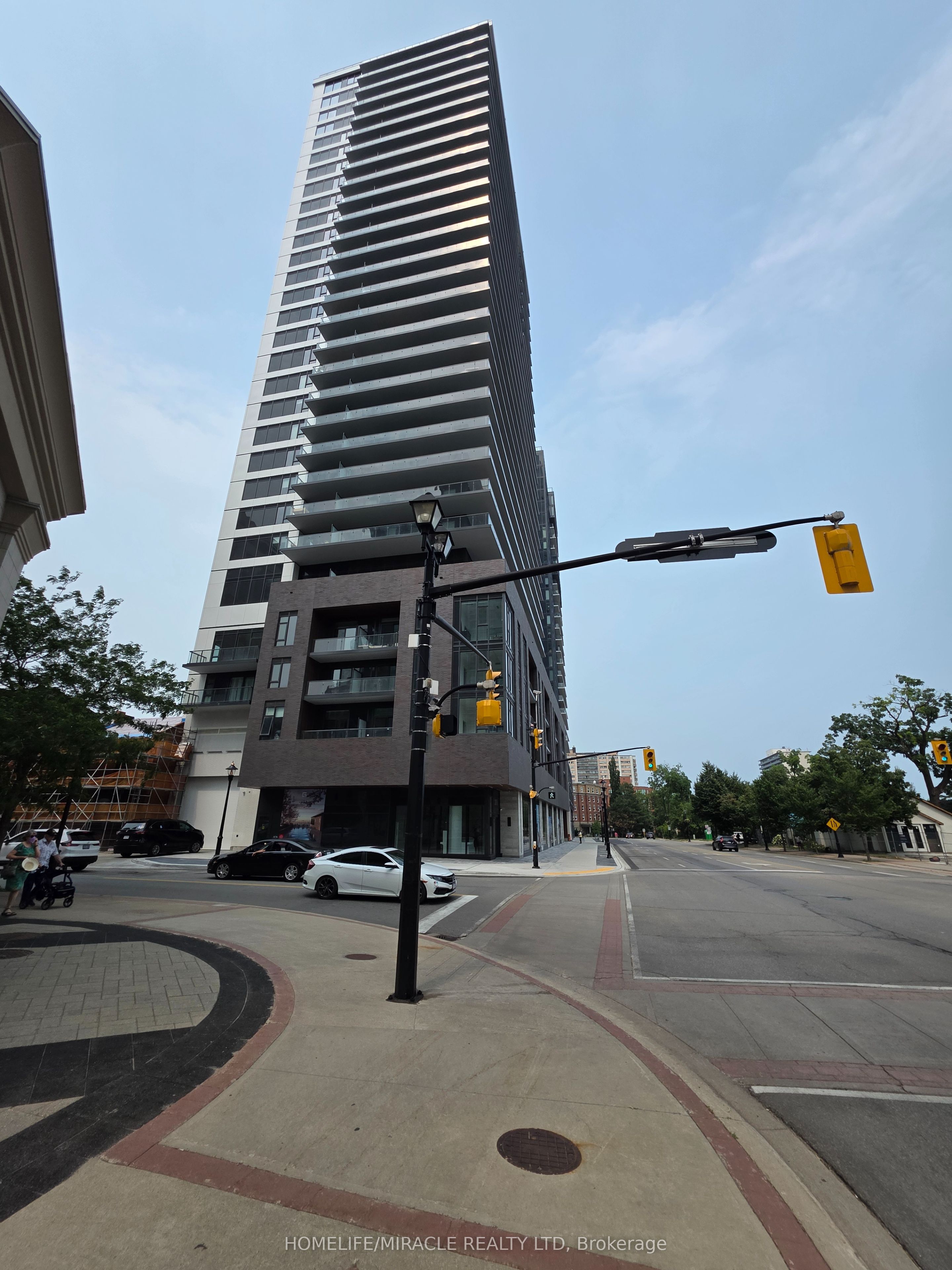 2075 Lakeshore Road 1702, Burlington, ON L7R 0H3 photo 2