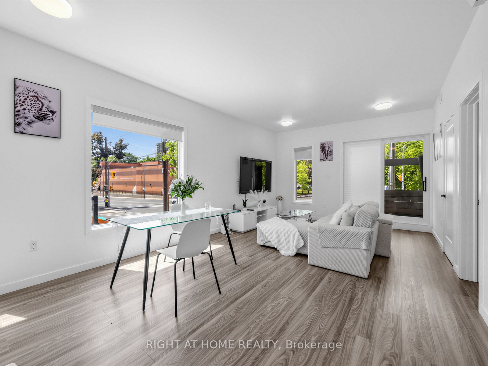148 Glenlake Avenue 5, Toronto, ON M6P 1E7 photo 2