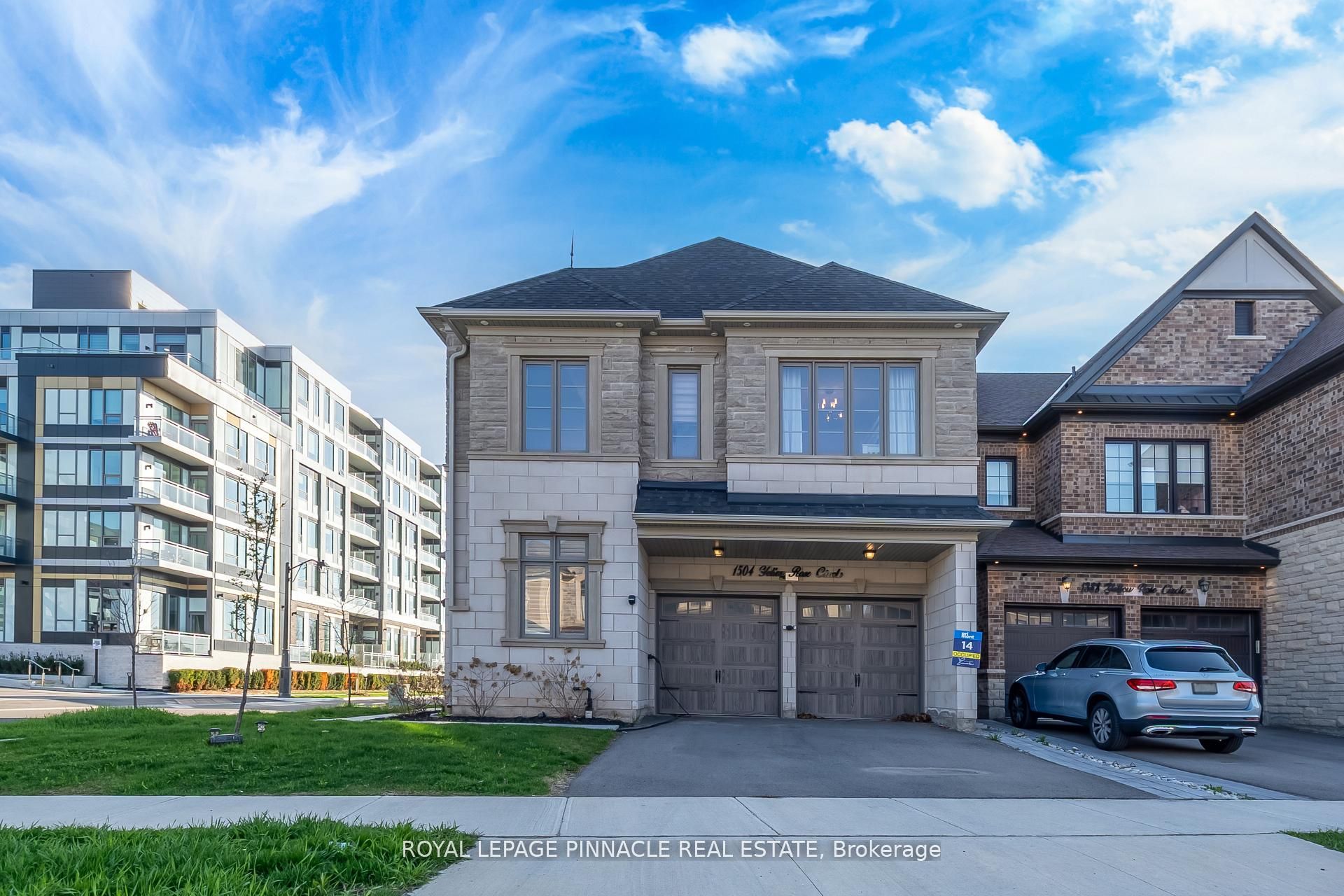 1504 Yellow Rose Circle Upper, Oakville, ON L6M 5L3 photo 2