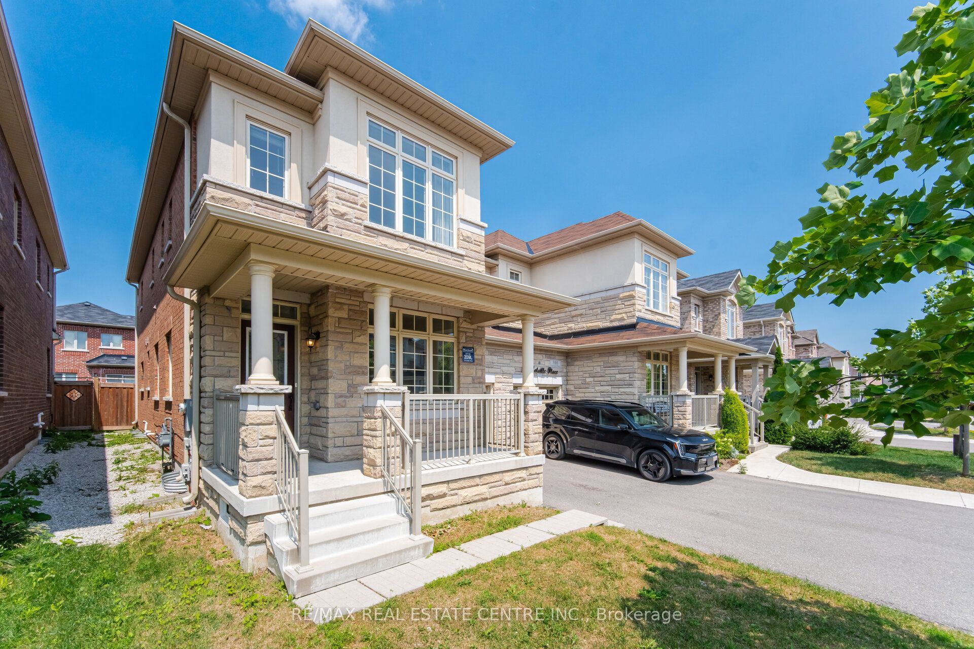 99 Colville Place, Milton, ON L9E 7K6 photo 4