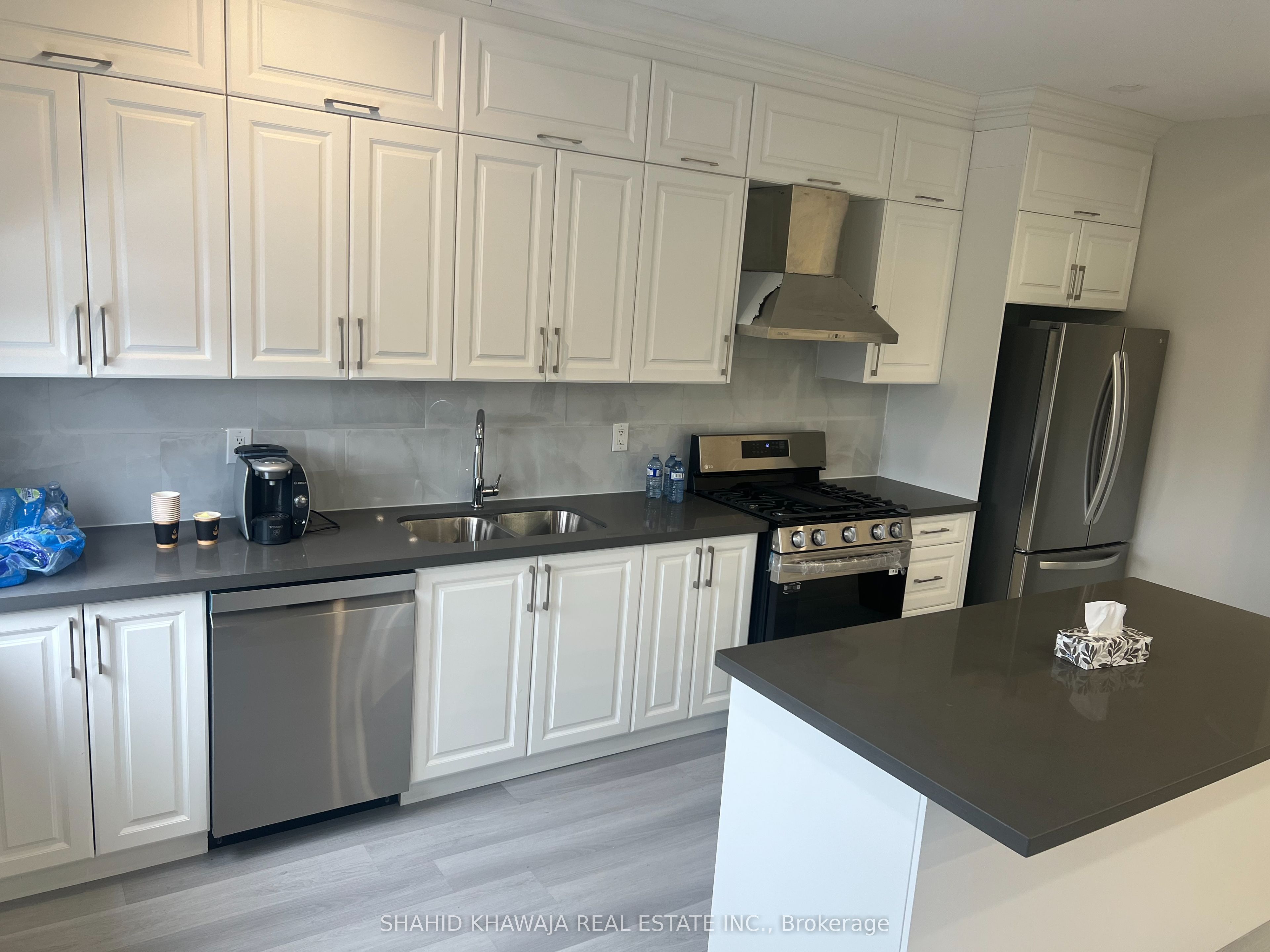 370 Queen Street S C, Mississauga, ON L5M 1M2 photo 3